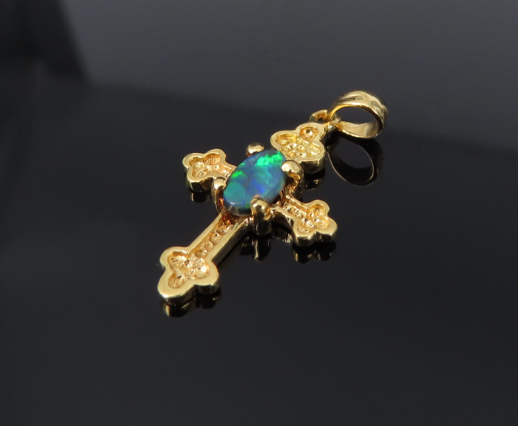 Vintage 0.10ct Natural Black Opal & 18K Yellow Gold Cross Botonny Pendant Charm