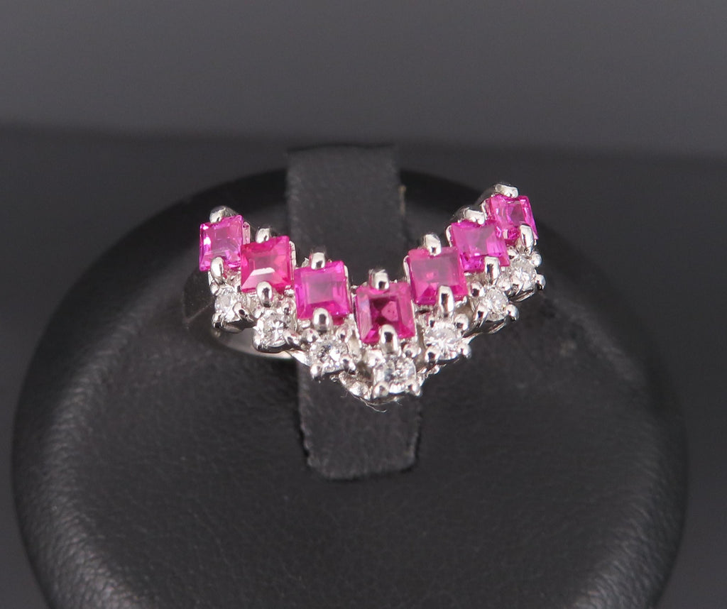 Vintage 0.76ct Ruby & 0.12ct Diamond Platinum Chevron V Ring Size 5.75