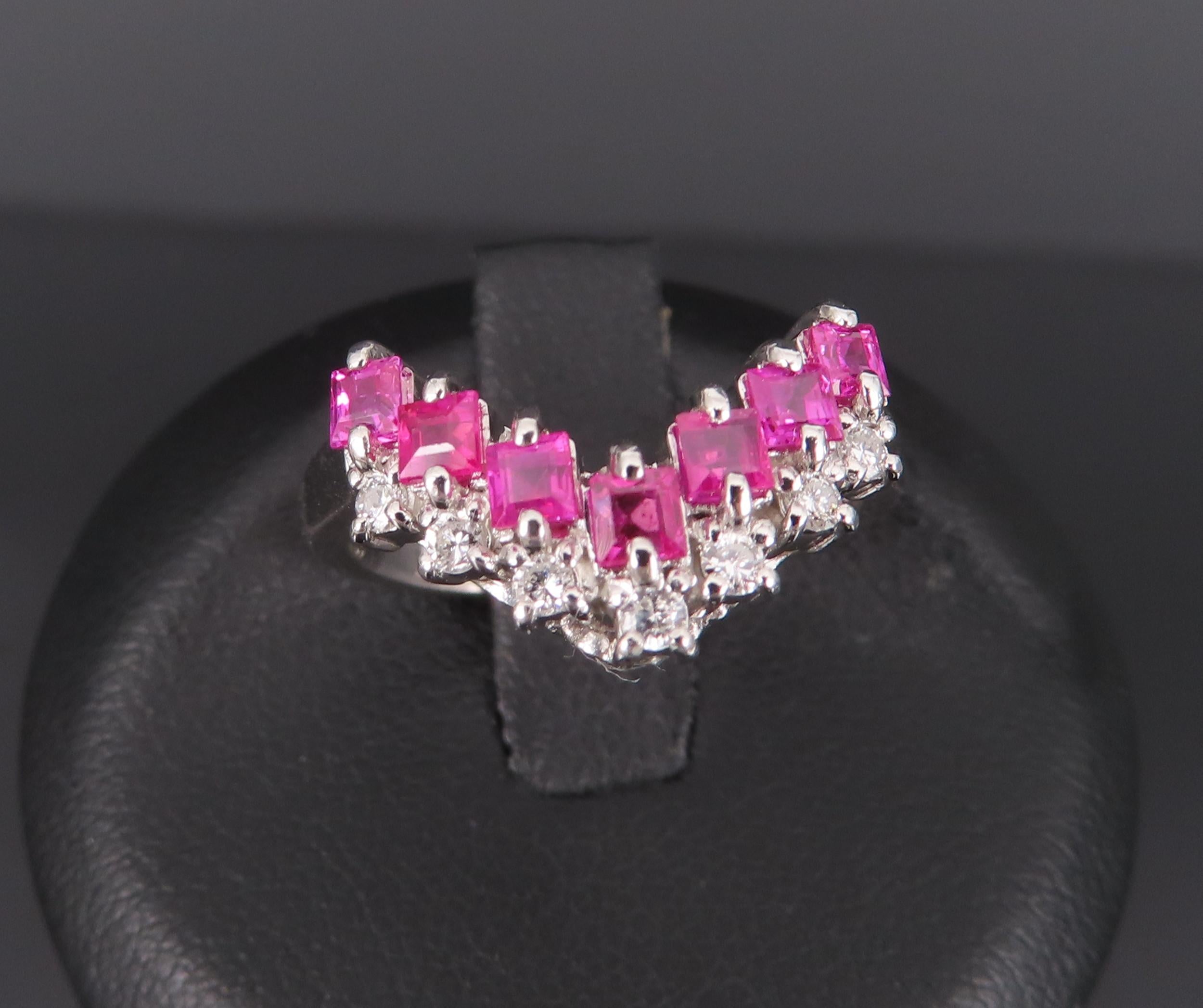 Vintage 0.76ct Ruby & 0.12ct Diamond Platinum Chevron V Ring Size 5.75
