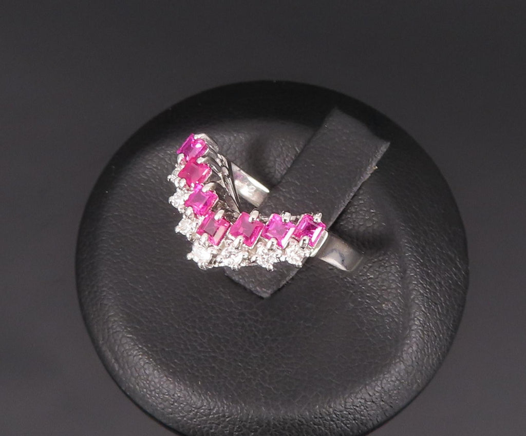 Vintage 0.76ct Ruby & 0.12ct Diamond Platinum Chevron V Ring Size 5.75