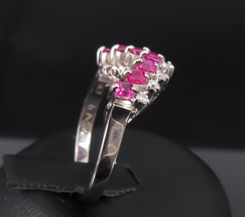 Vintage 0.76ct Ruby & 0.12ct Diamond Platinum Chevron V Ring Size 5.75