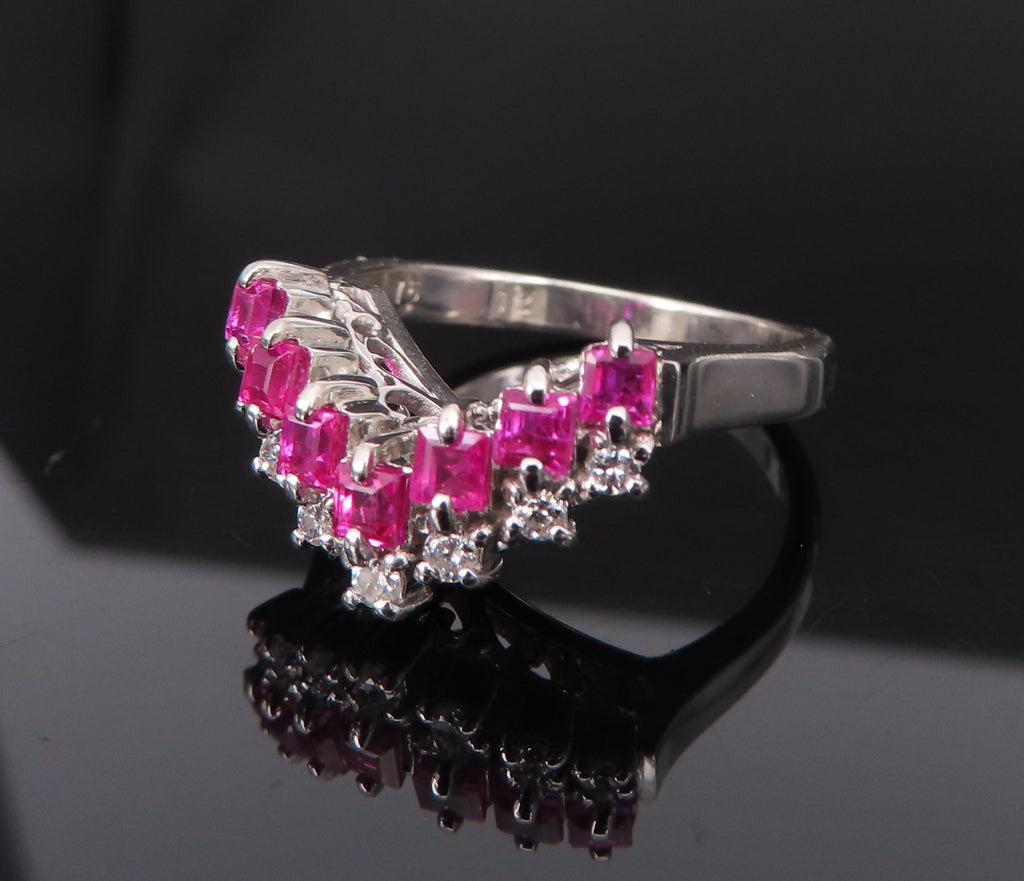 Vintage 0.76ct Ruby & 0.12ct Diamond Platinum Chevron V Ring Size 5.75