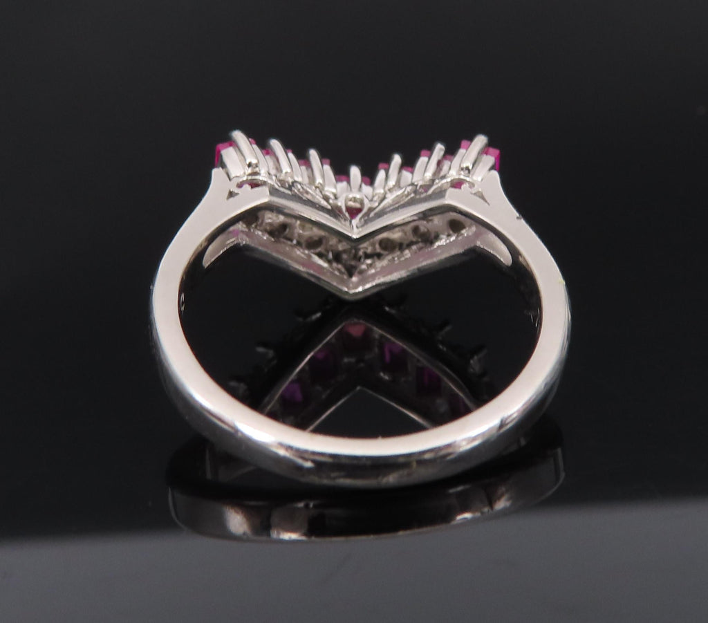 Vintage 0.76ct Ruby & 0.12ct Diamond Platinum Chevron V Ring Size 5.75