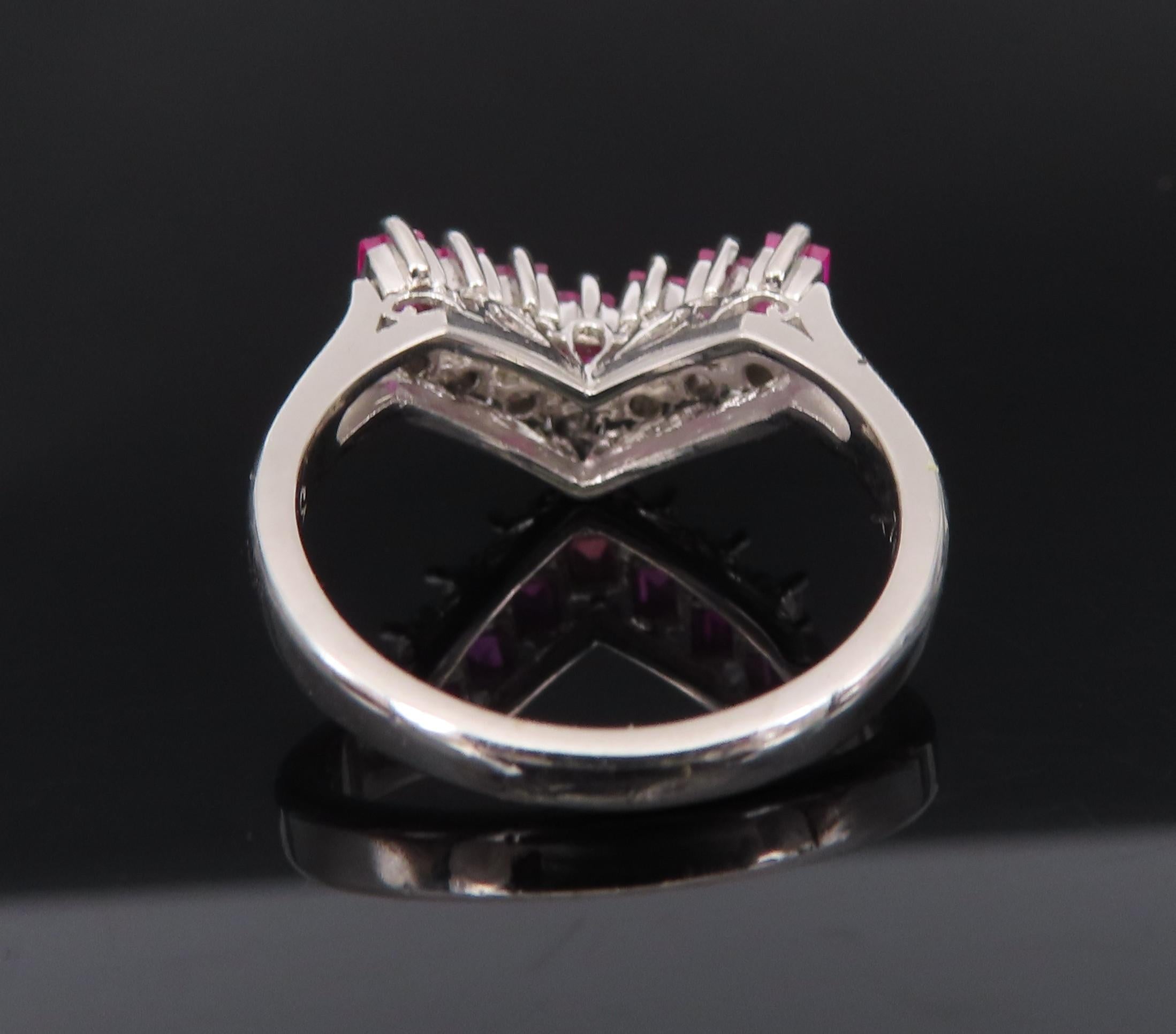 Vintage 0.76ct Ruby & 0.12ct Diamond Platinum Chevron V Ring Size 5.75