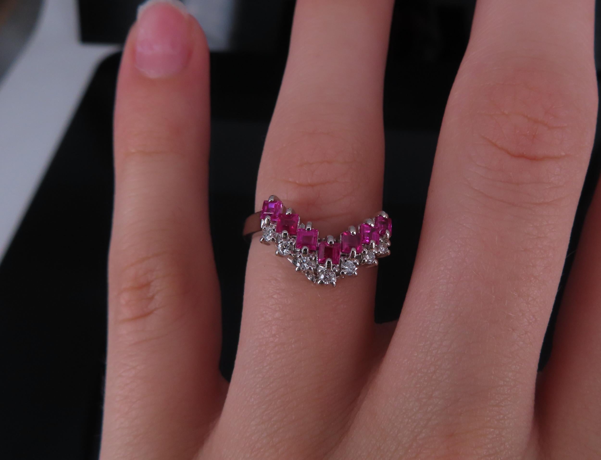Vintage 0.76ct Ruby & 0.12ct Diamond Platinum Chevron V Ring Size 5.75