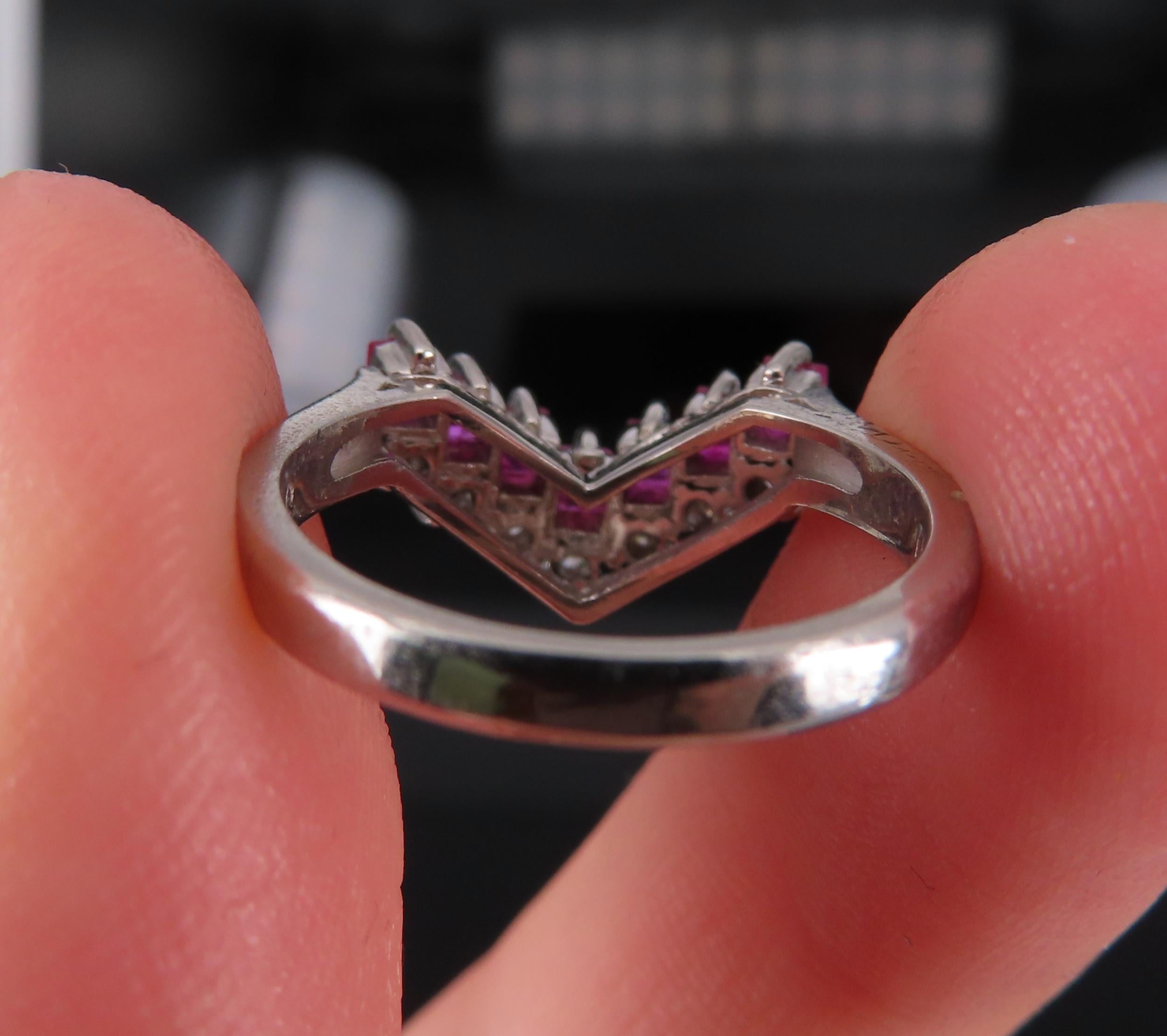 Vintage 0.76ct Ruby & 0.12ct Diamond Platinum Chevron V Ring Size 5.75