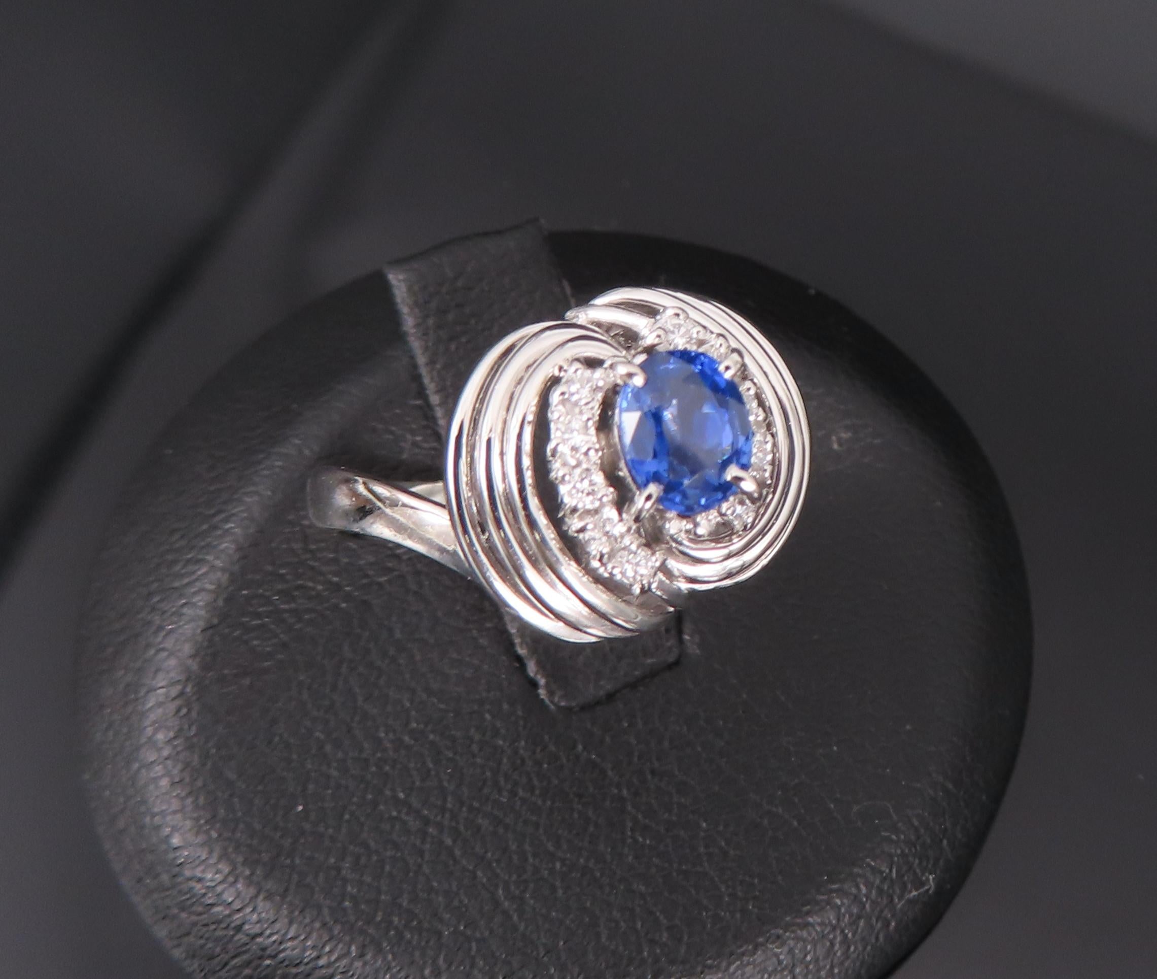 Vintage 0.62ct Cornflower Blue Sapphire 0.08ct Diamond Platinum Ring Size 5.75