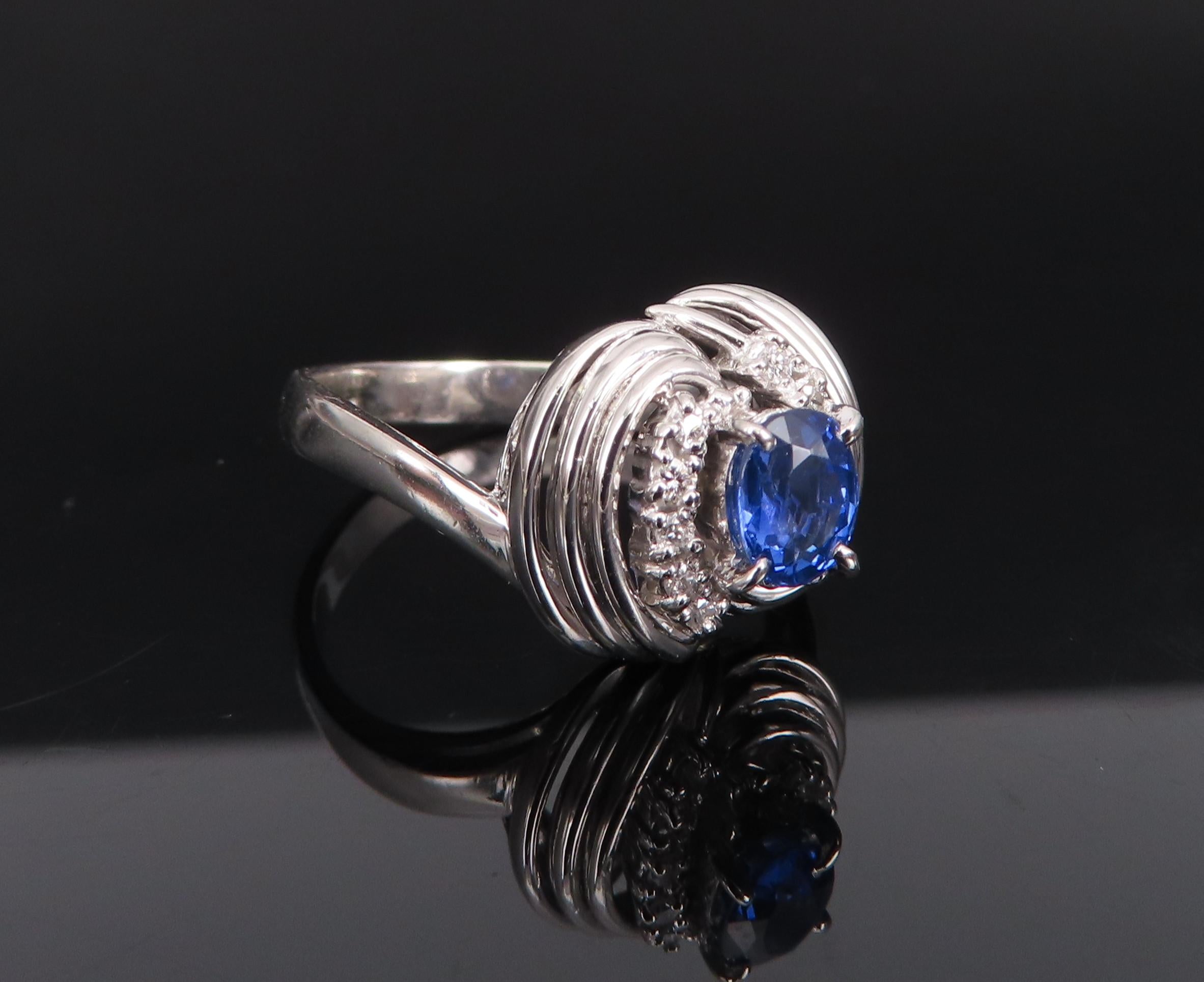 Vintage 0.62ct Cornflower Blue Sapphire 0.08ct Diamond Platinum Ring Size 5.75