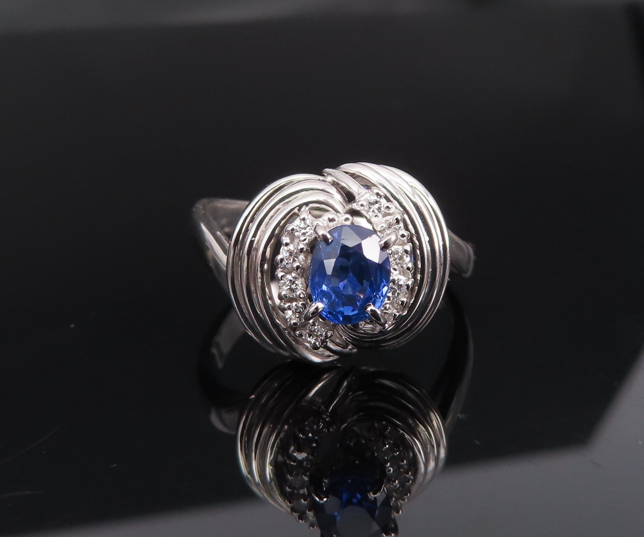 Vintage 0.62ct Cornflower Blue Sapphire 0.08ct Diamond Platinum Ring Size 5.75