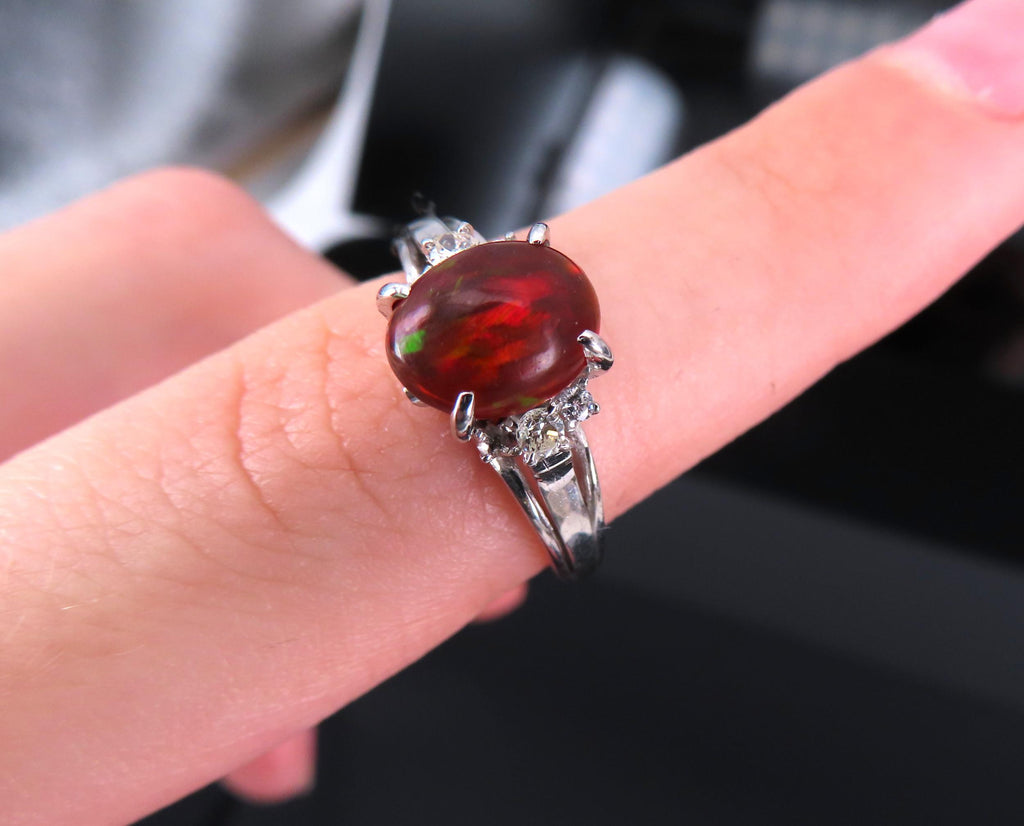 Vintage 1.05ct Natural Fire Opal 0.12ct Diamond Platinum Ring Size 6.25