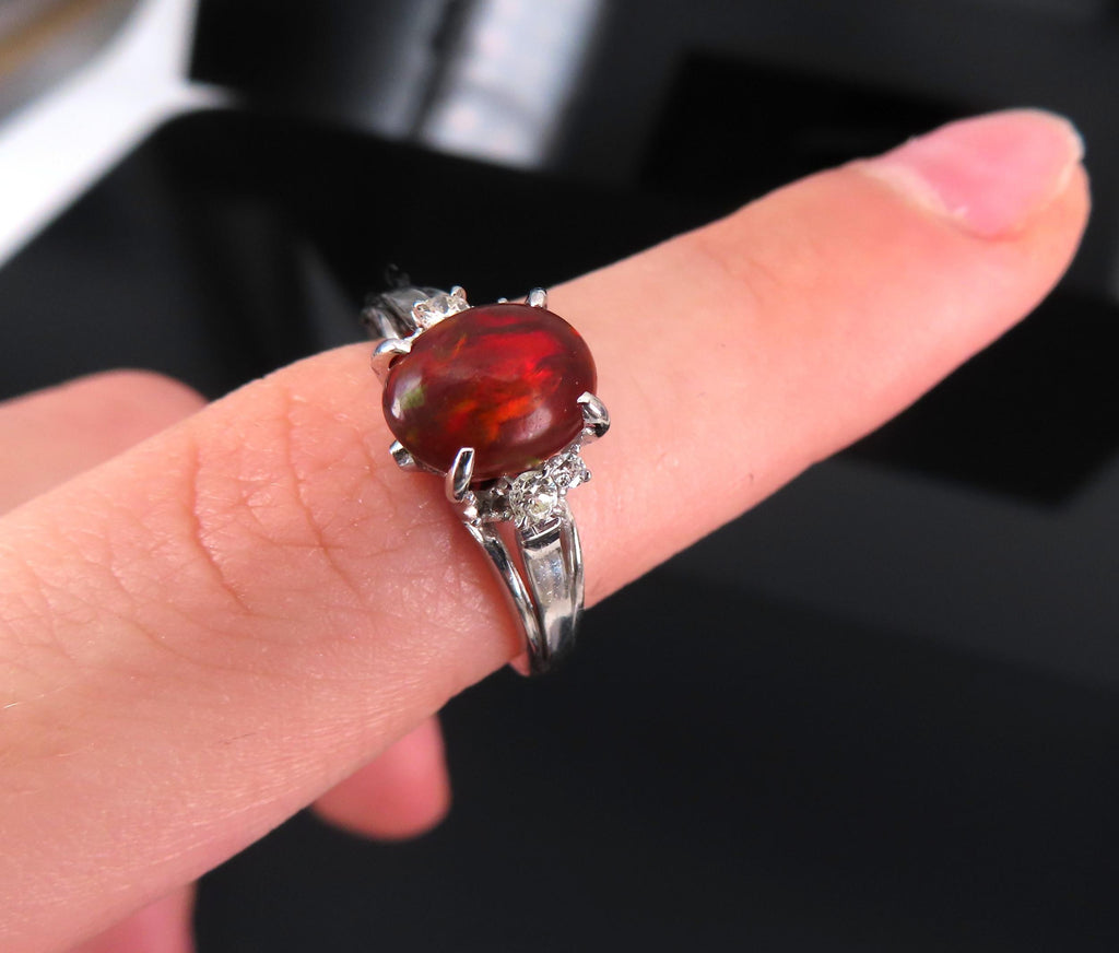 Vintage 1.05ct Natural Fire Opal 0.12ct Diamond Platinum Ring Size 6.25