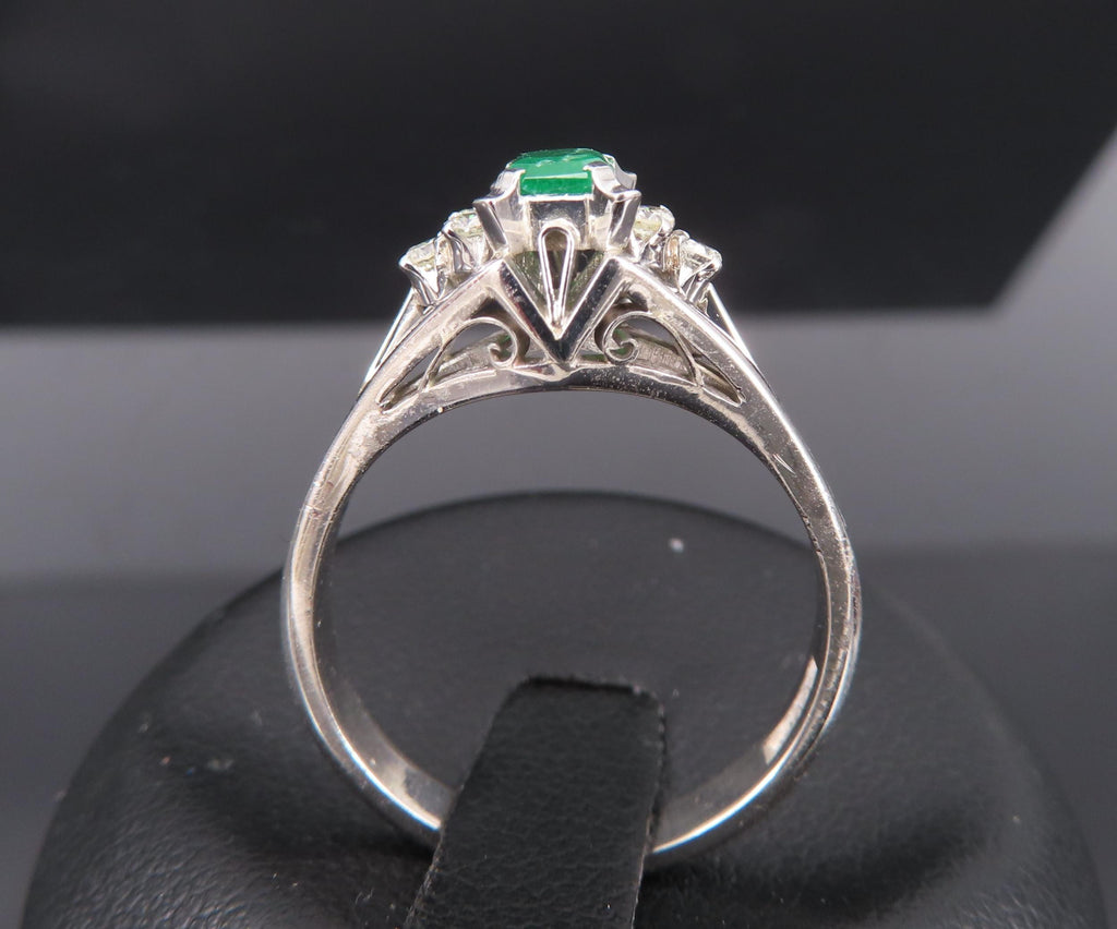 Vintage 0.26ct Colombian Emerald 0.06ct Diamond Platinum Ring Size 7