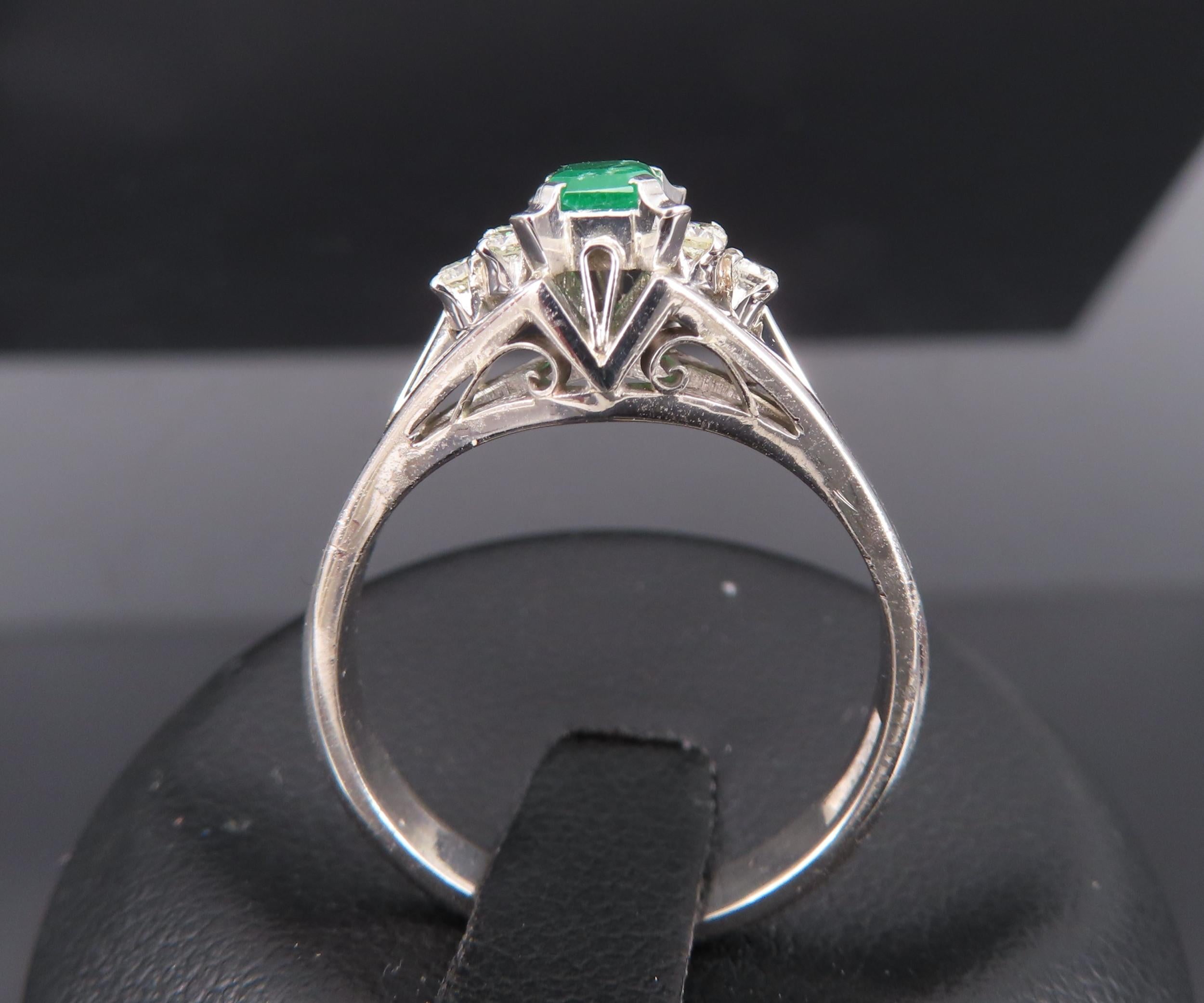 Vintage 0.26ct Colombian Emerald 0.06ct Diamond Platinum Ring Size 7