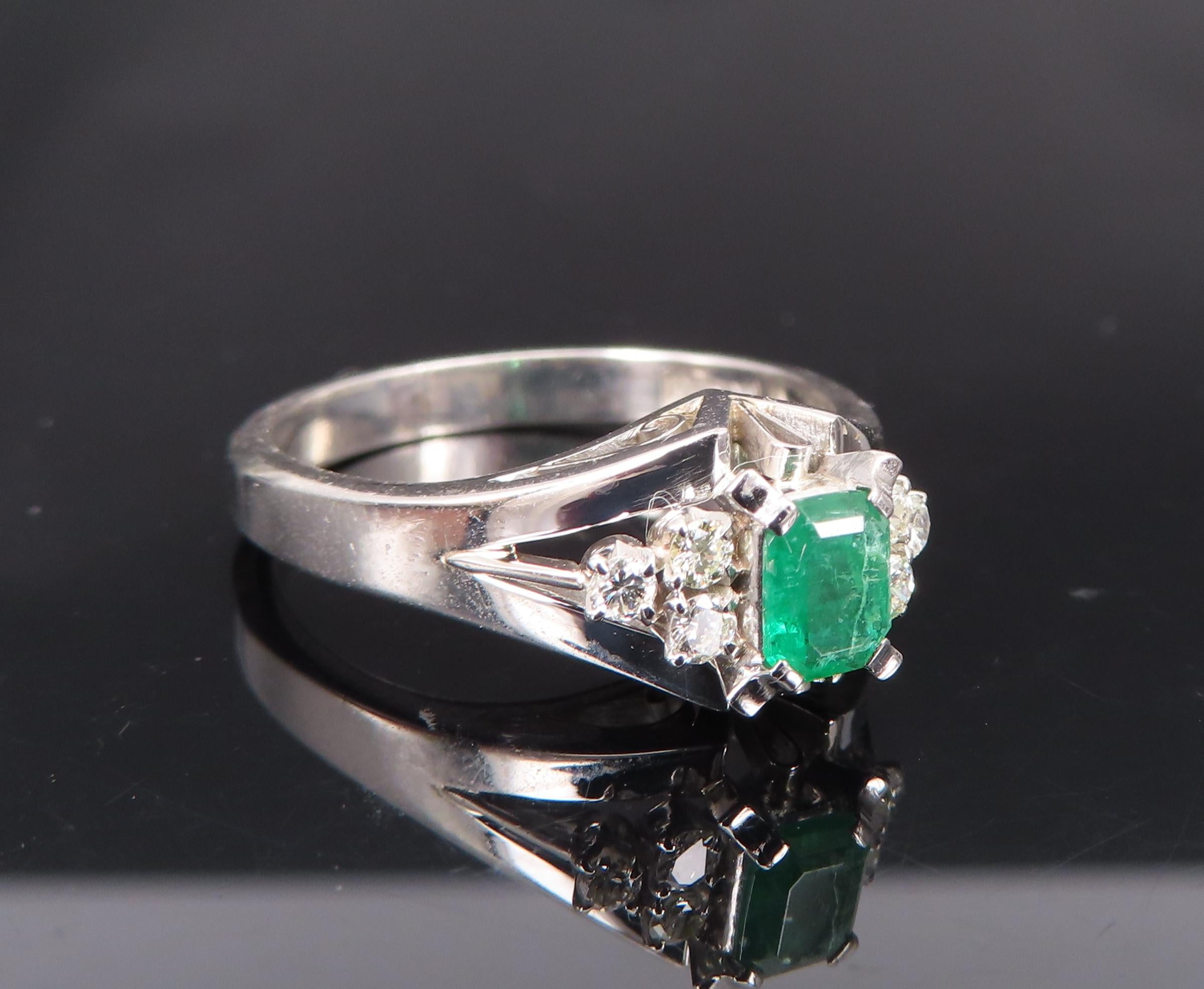 Vintage 0.26ct Colombian Emerald 0.06ct Diamond Platinum Ring Size 7