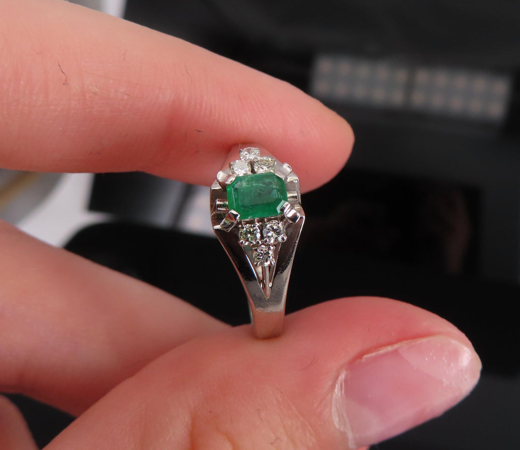 Vintage 0.26ct Colombian Emerald 0.06ct Diamond Platinum Ring Size 7