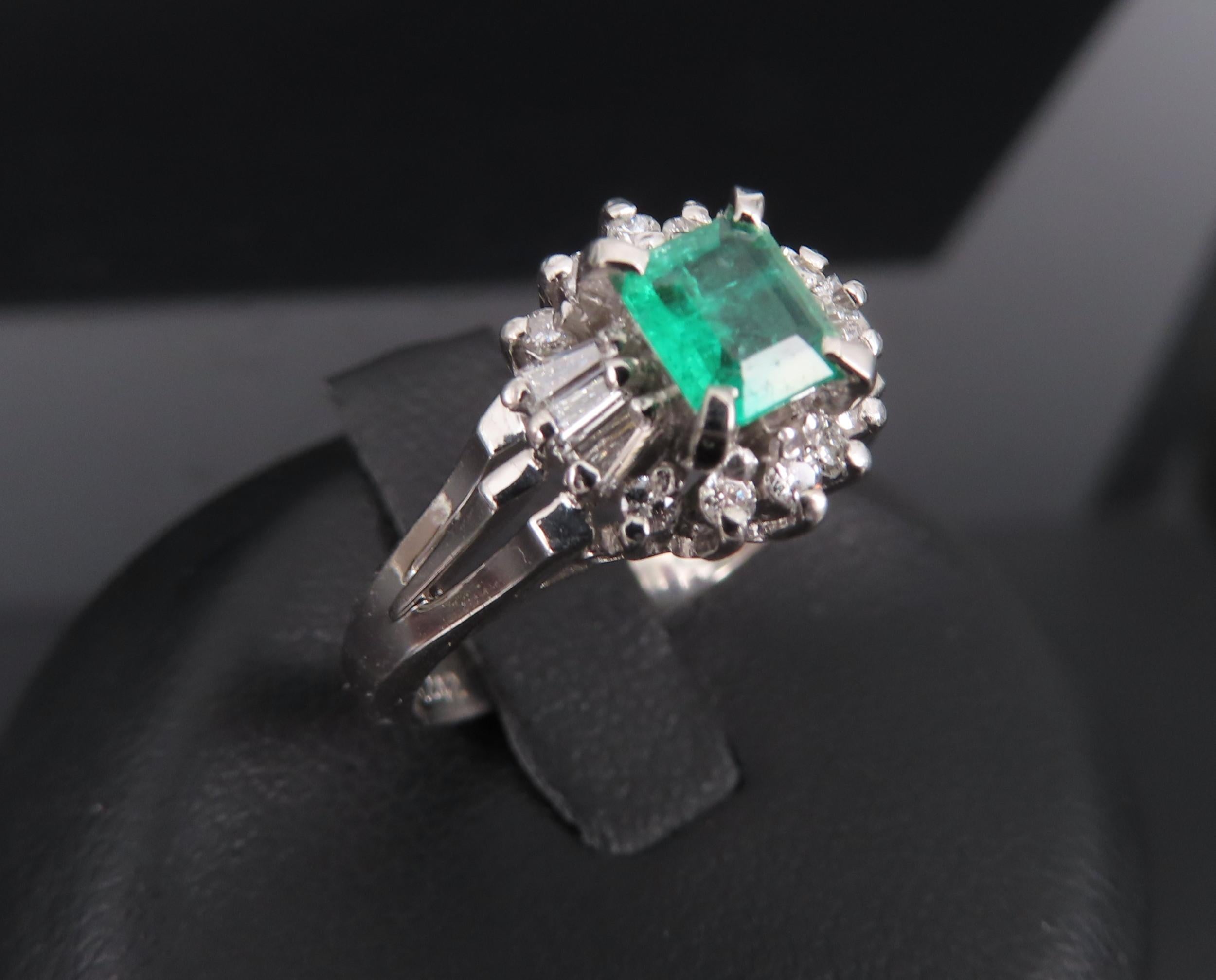 Vintage 0.30ct Colombian Emerald & 0.24ct Diamond Platinum Cocktail Ring Size 5