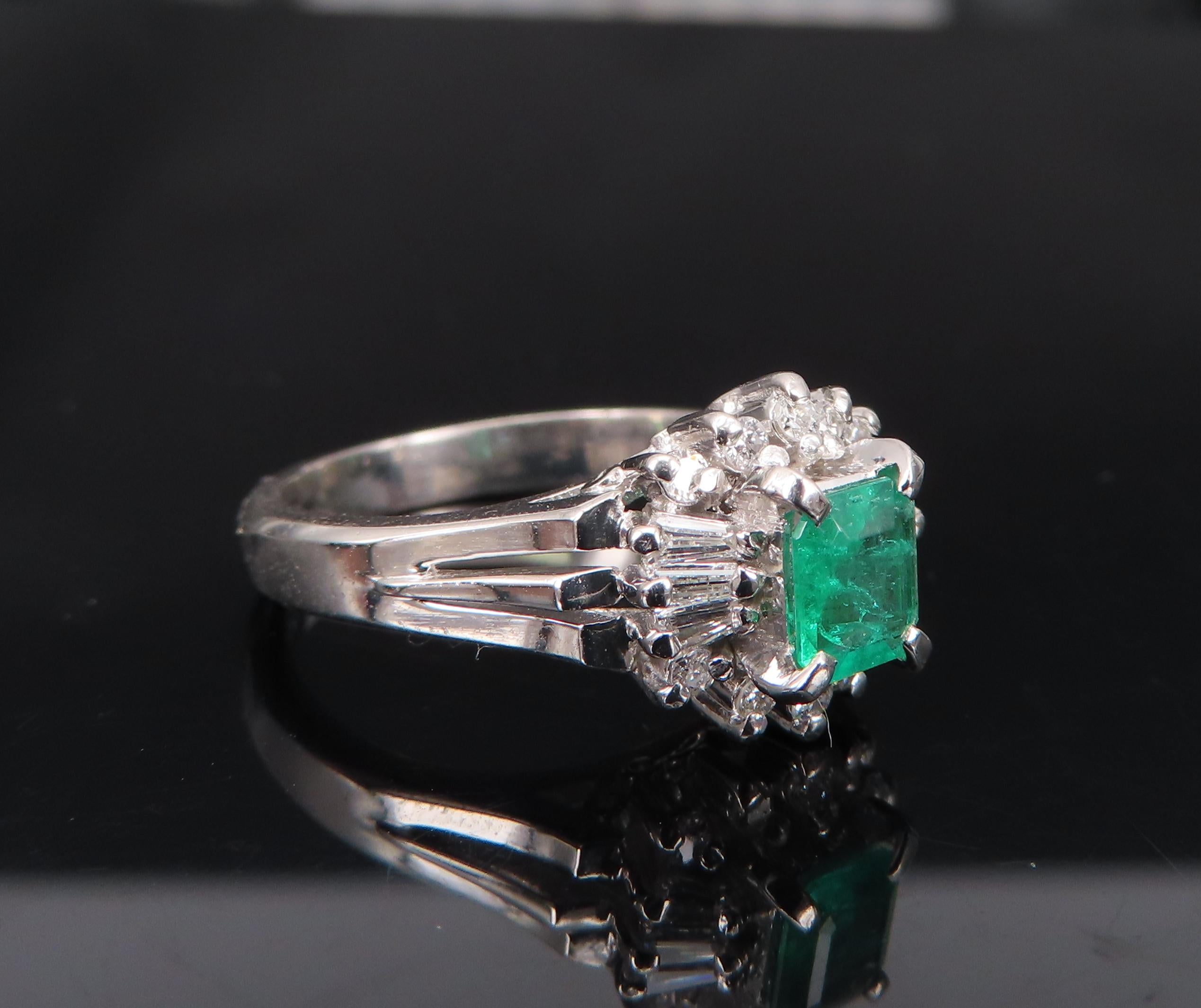 Vintage 0.30ct Colombian Emerald & 0.24ct Diamond Platinum Cocktail Ring Size 5
