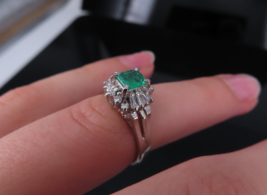 Vintage 0.30ct Colombian Emerald & 0.24ct Diamond Platinum Cocktail Ring Size 5