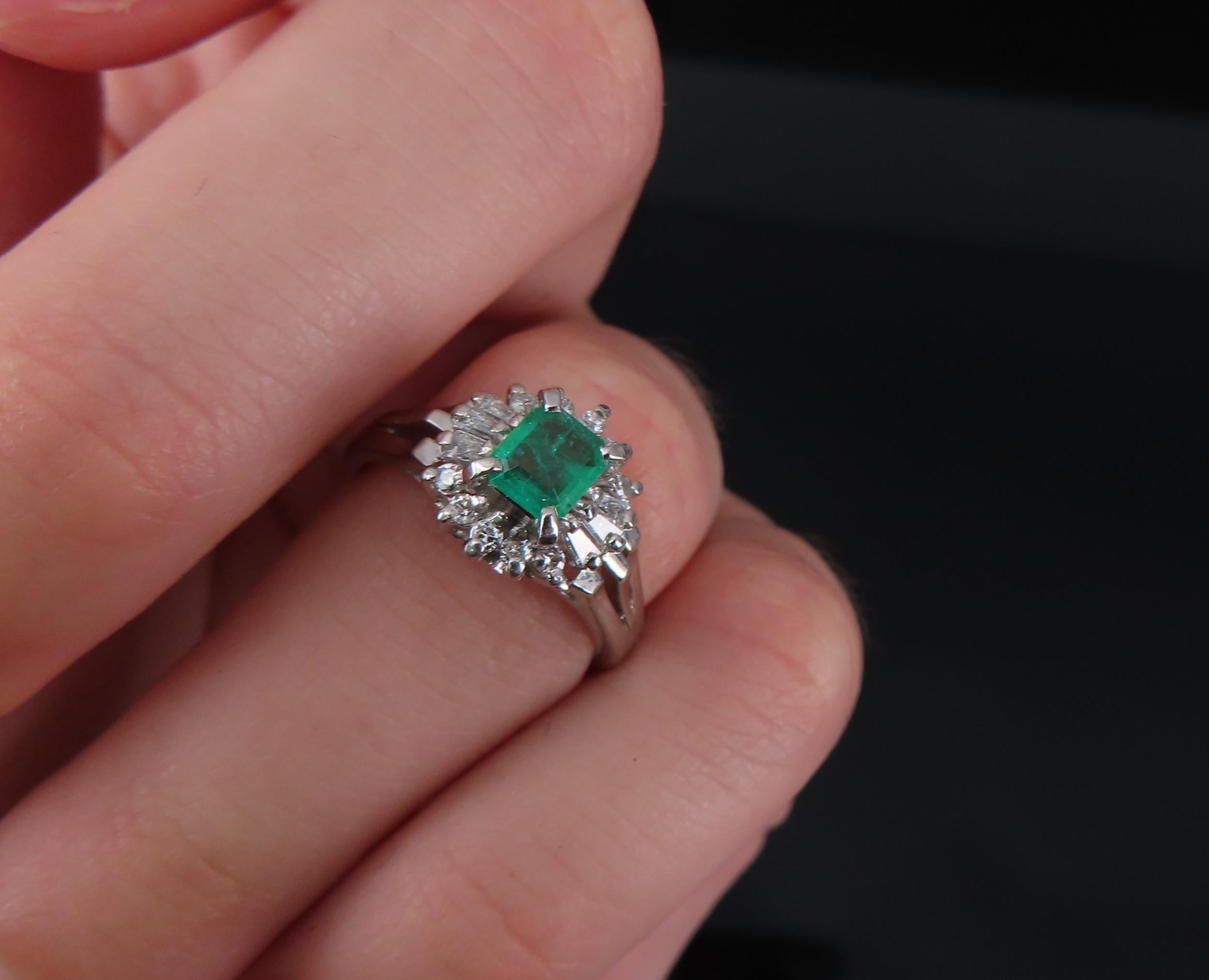 Vintage 0.30ct Colombian Emerald & 0.24ct Diamond Platinum Cocktail Ring Size 5