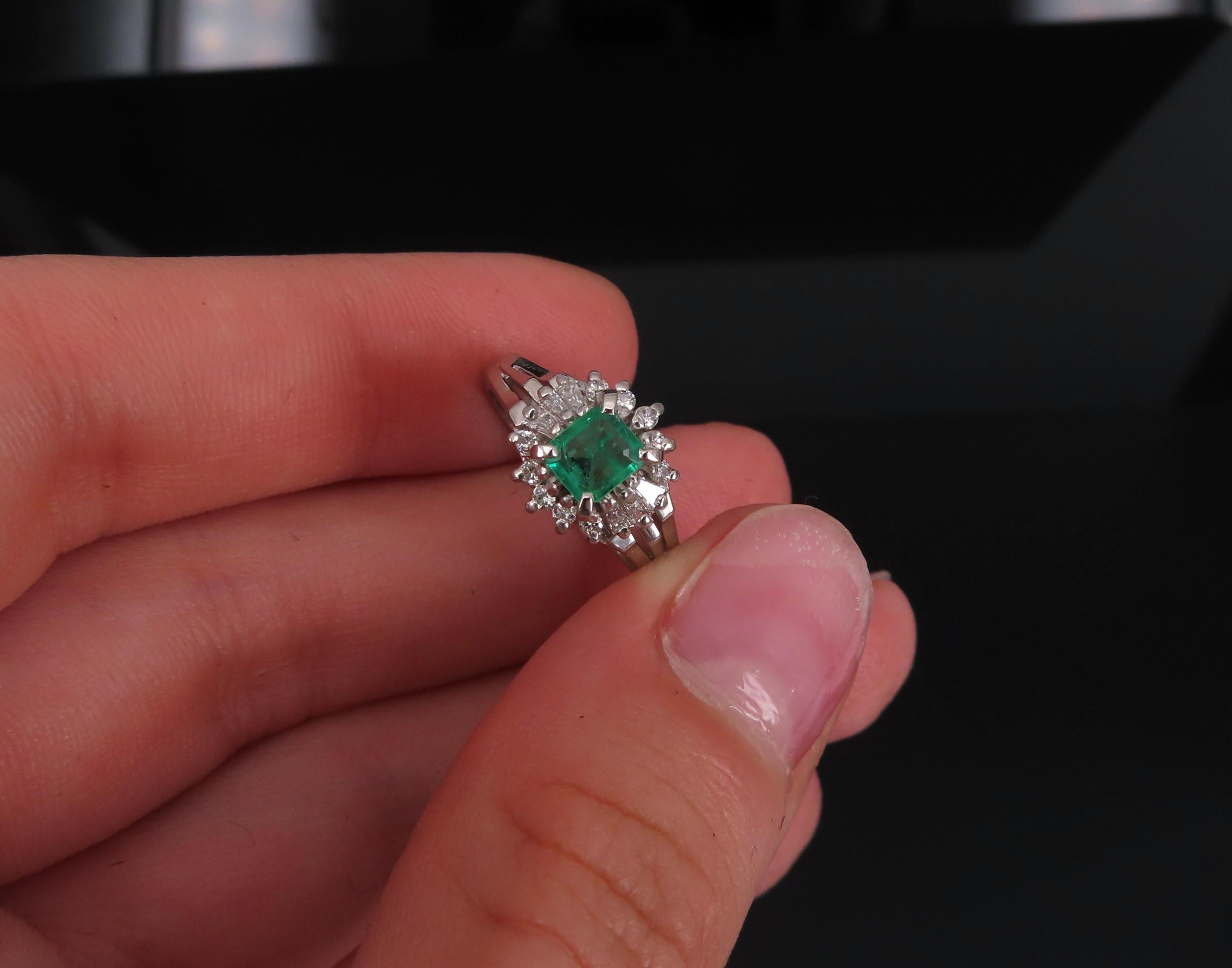 Vintage 0.30ct Colombian Emerald & 0.24ct Diamond Platinum Cocktail Ring Size 5