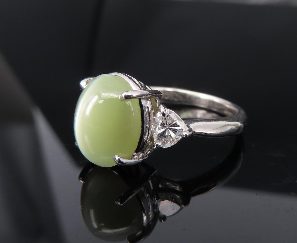 Fine 8.44ct Cat's Eye Chrysoberyl 0.60ct Heart Diamond Platinum Ring, Size 6.25