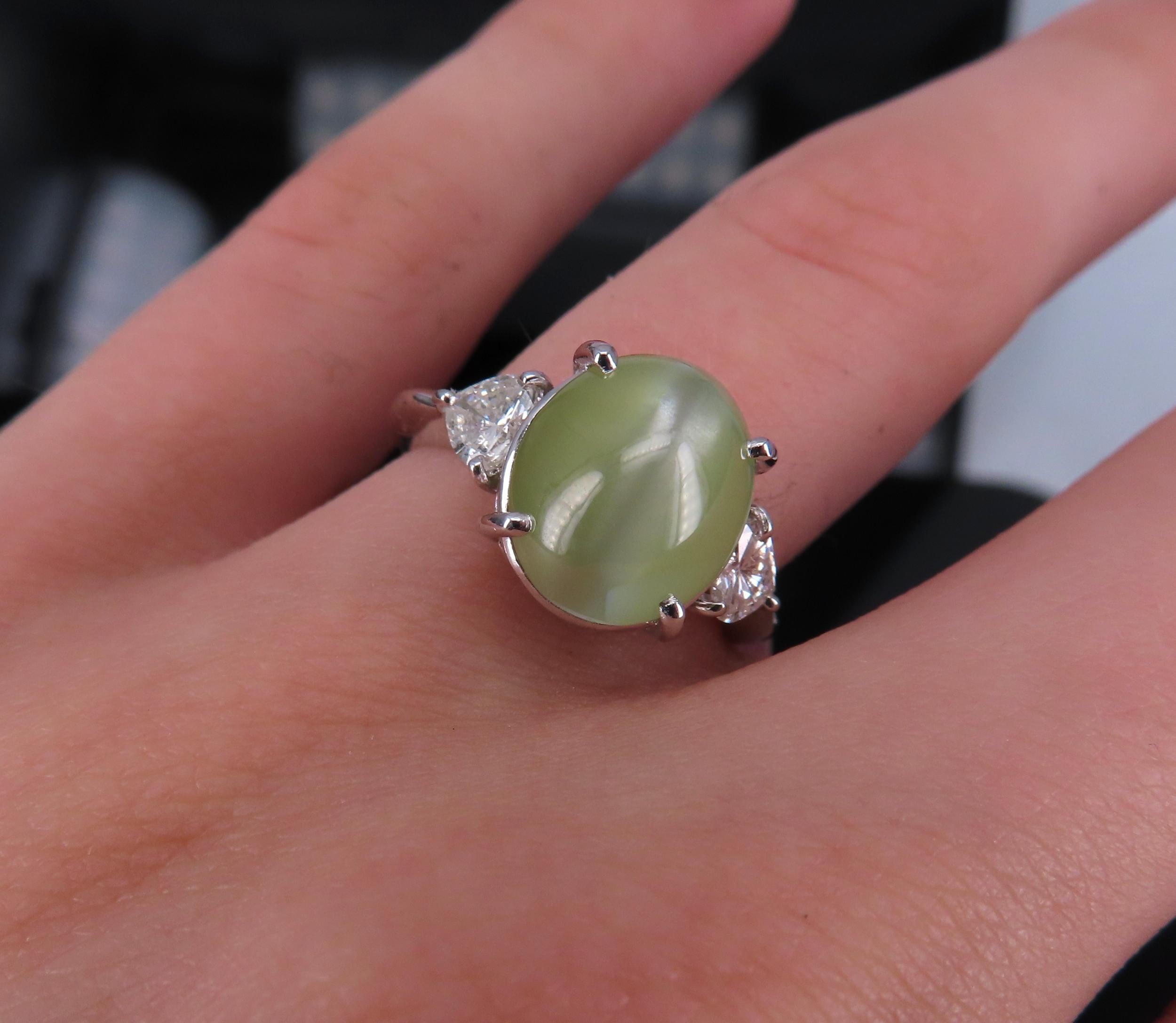 Fine 8.44ct Cat's Eye Chrysoberyl 0.60ct Heart Diamond Platinum Ring, Size 6.25