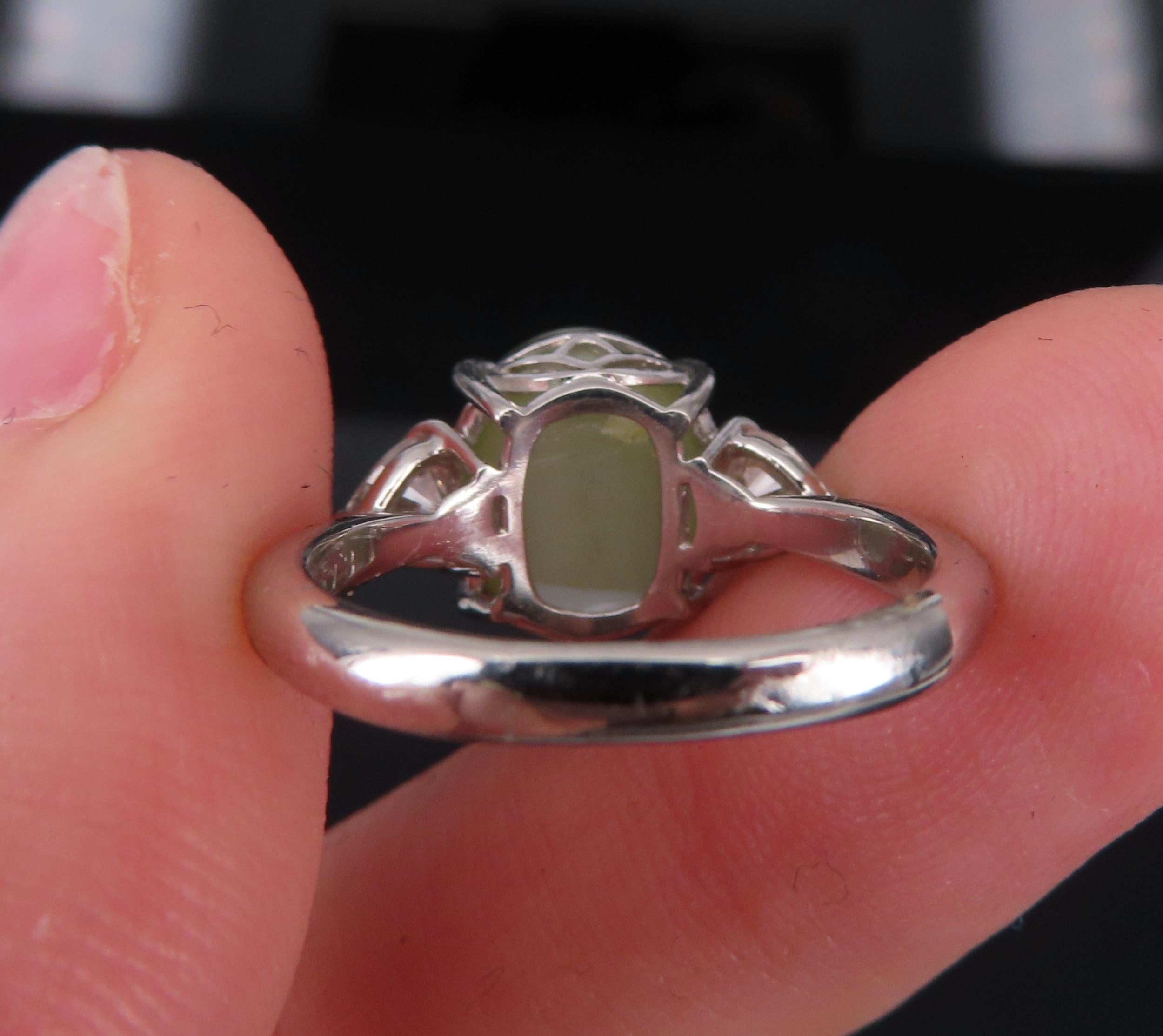Fine 8.44ct Cat's Eye Chrysoberyl 0.60ct Heart Diamond Platinum Ring, Size 6.25