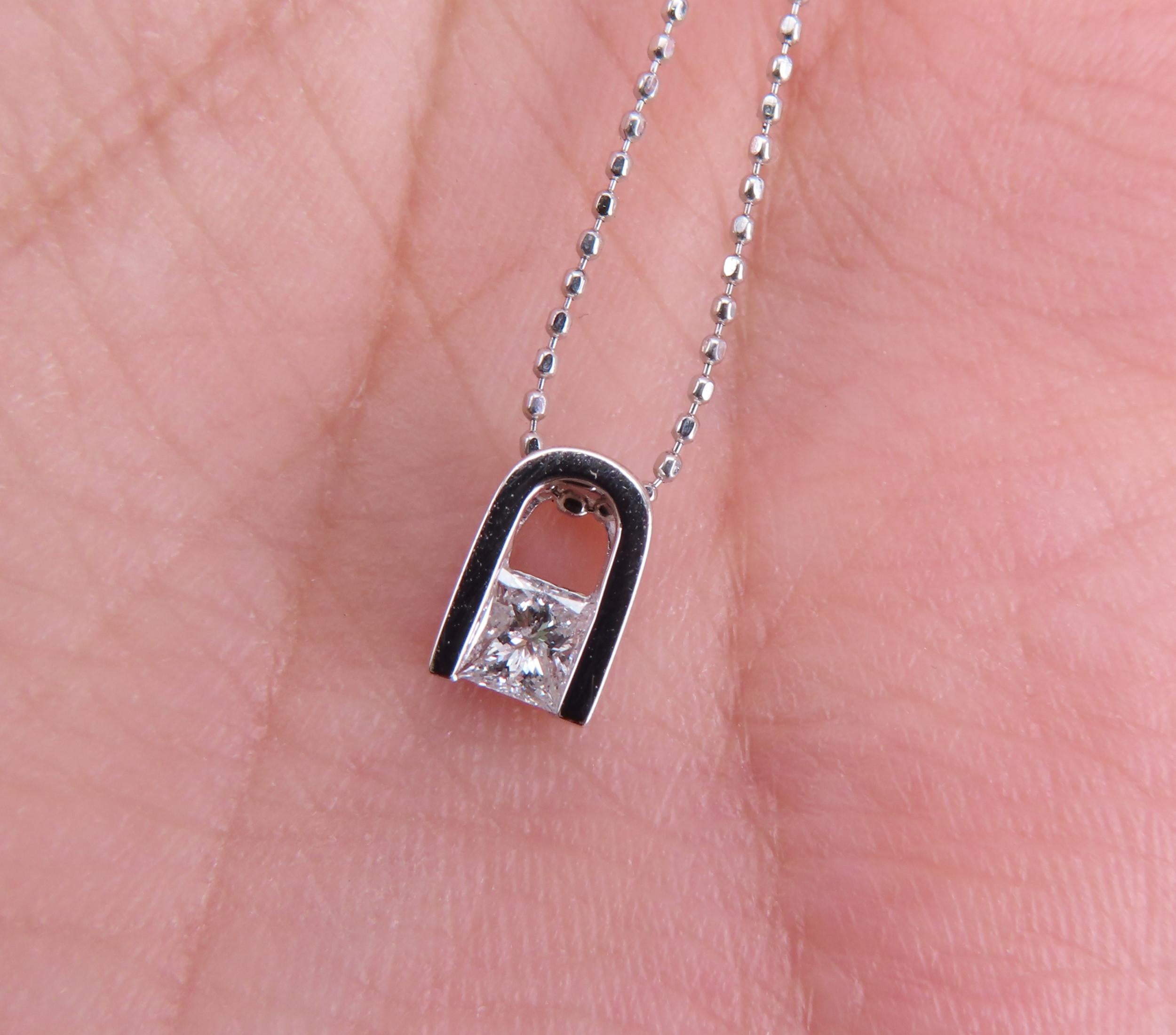 Vintage 0.19ct Princess Cut Natural Diamond Platinum Pendant Necklace