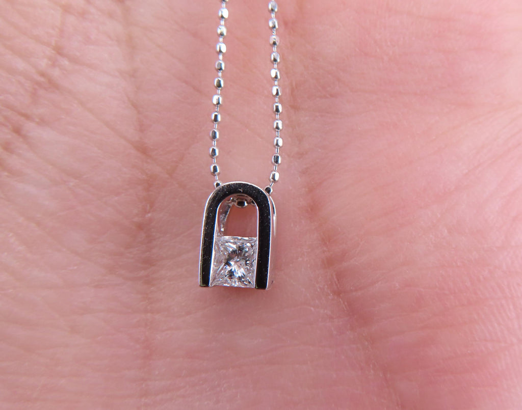 Vintage 0.19ct Princess Cut Natural Diamond Platinum Pendant Necklace