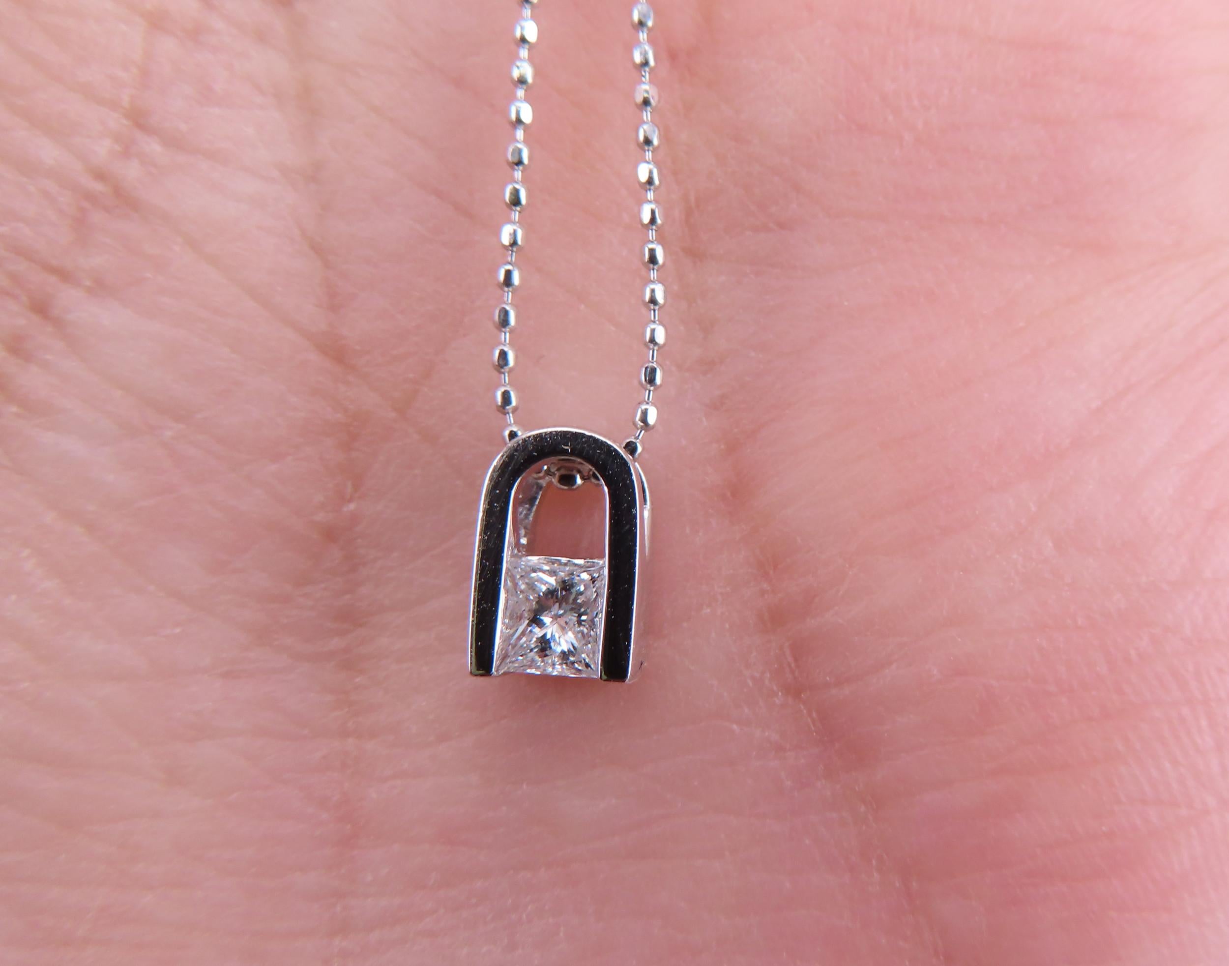 Vintage 0.19ct Princess Cut Natural Diamond Platinum Pendant Necklace