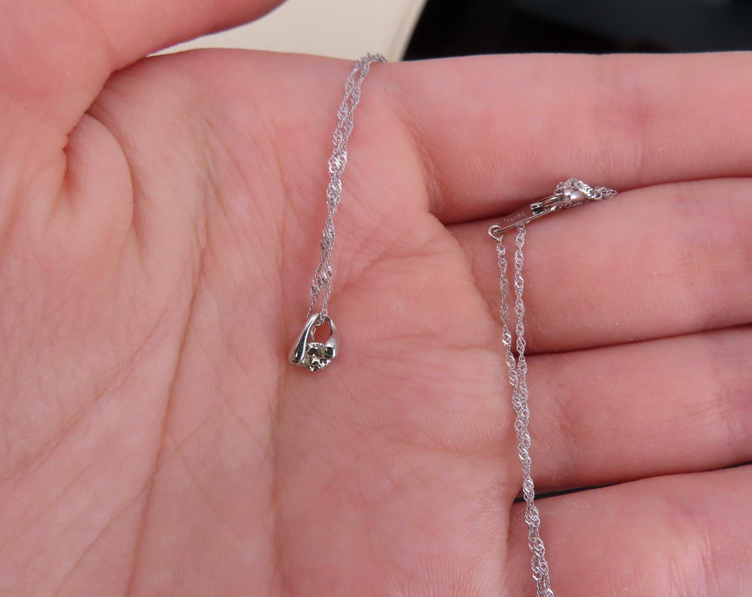 Vintage 0.10ct Diamond & Platinum Double Tear Drop Pendant Necklace