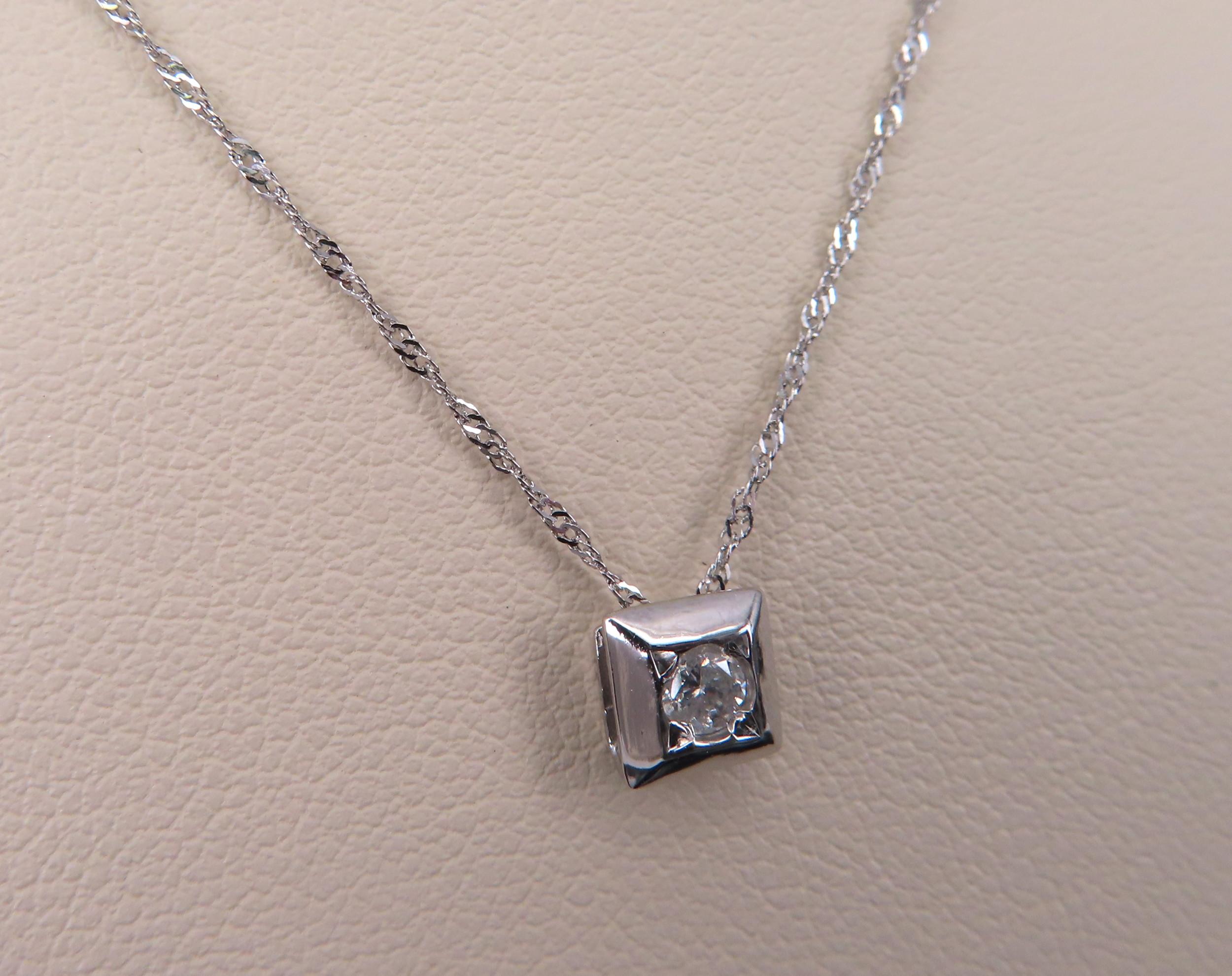 Vintage 0.10ct Round Natural Diamond Platinum Box Pendant Chain Necklace