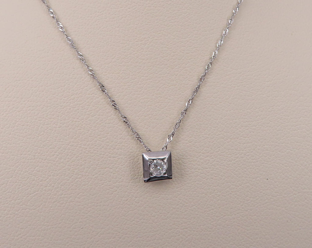 Vintage 0.10ct Round Natural Diamond Platinum Box Pendant Chain Necklace