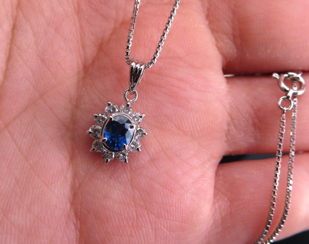 Vintage 0.40ct Royal Blue Sapphire 0.30ct Diamond Halo Platinum Necklace