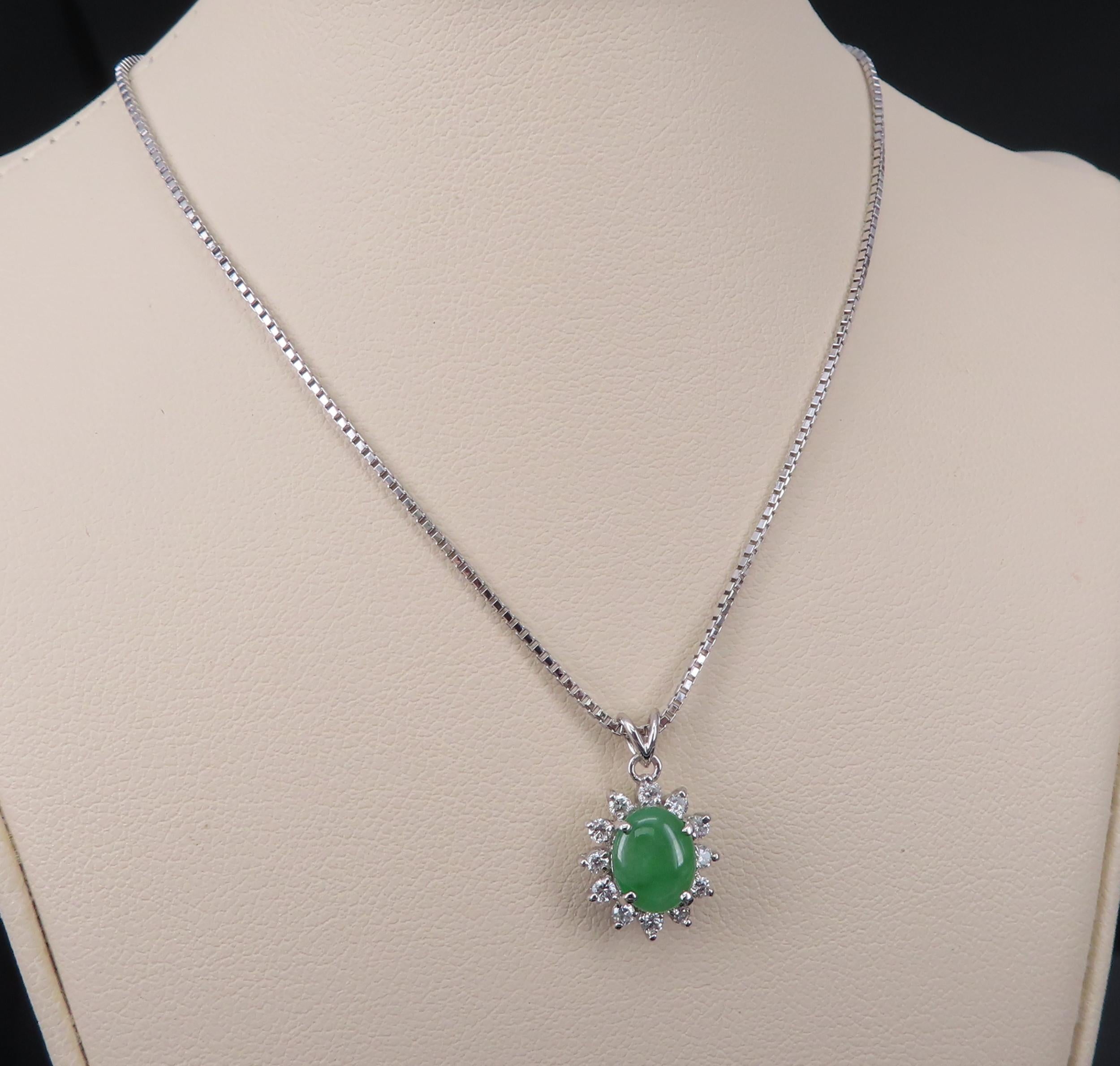 Vintage 1.13ct Natural Green Jadeite Jade 0.26ct Diamond Platinum Necklace