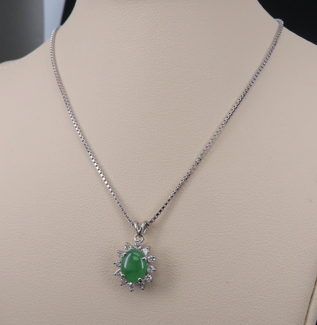 Vintage 1.13ct Natural Green Jadeite Jade 0.26ct Diamond Platinum Necklace