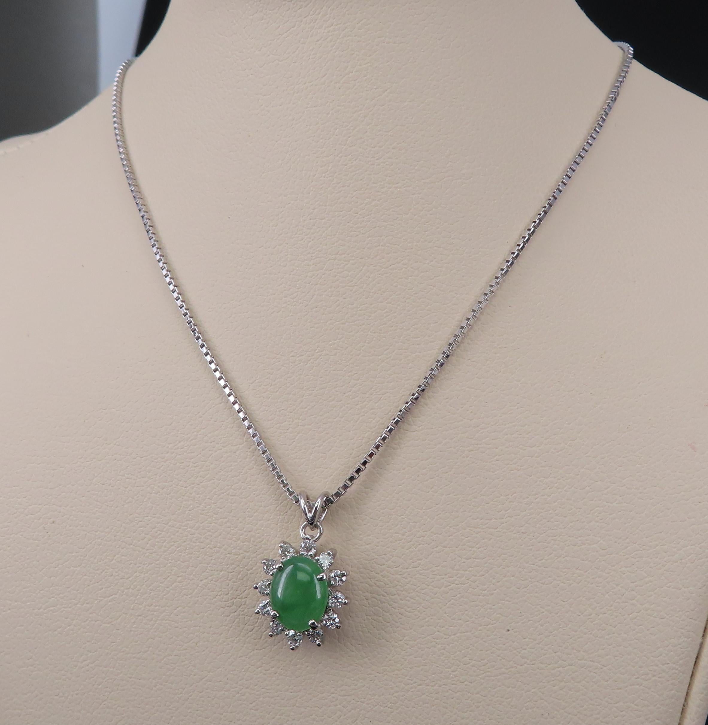 Vintage 1.13ct Natural Green Jadeite Jade 0.26ct Diamond Platinum Necklace