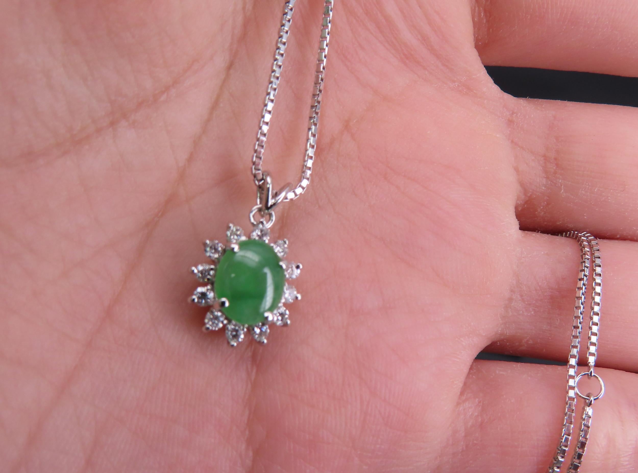 Vintage 1.13ct Natural Green Jadeite Jade 0.26ct Diamond Platinum Necklace