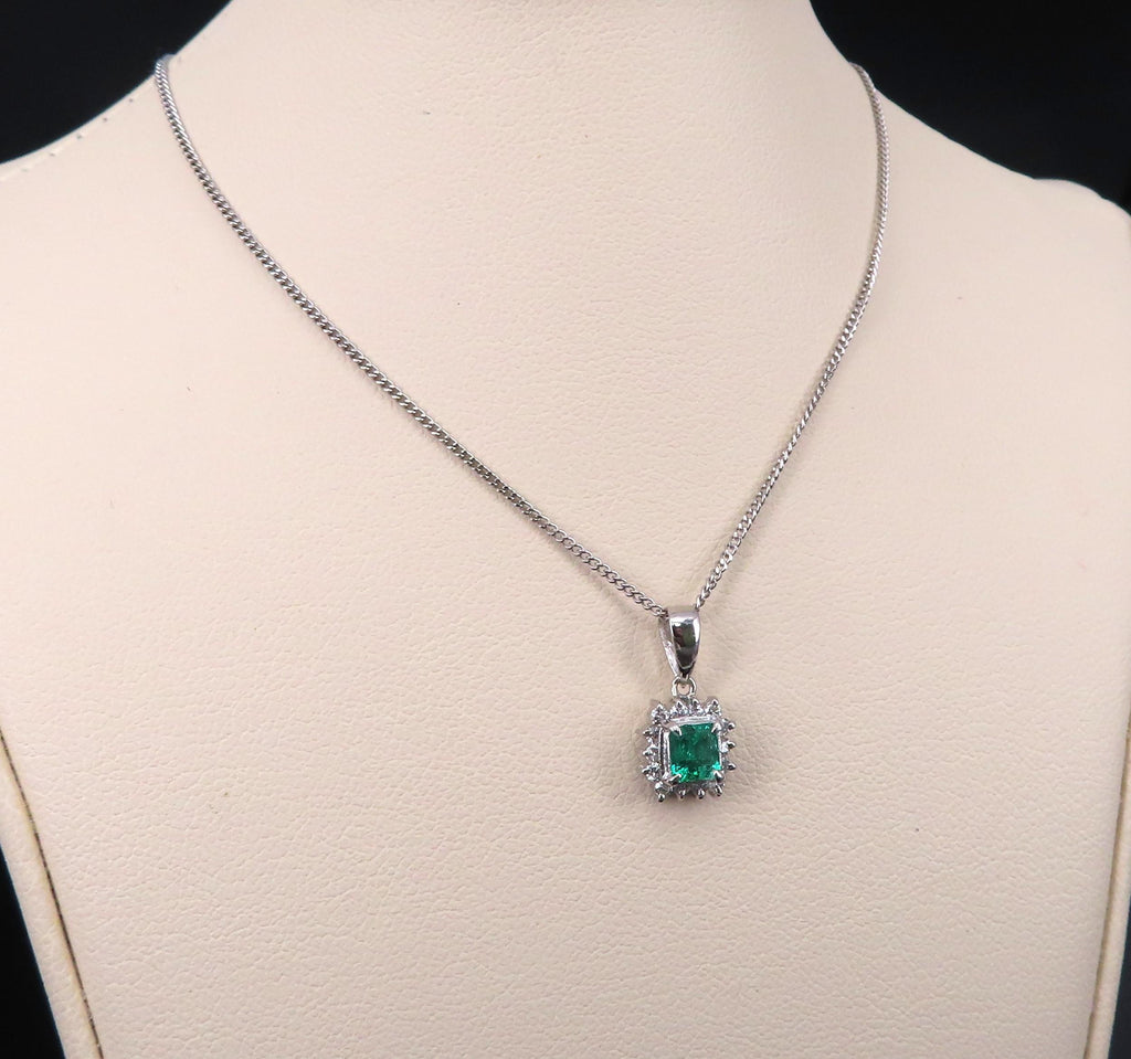 Vintage 0.30ct Colombian Emerald 0.18ct Diamond Platinum Chain Necklace