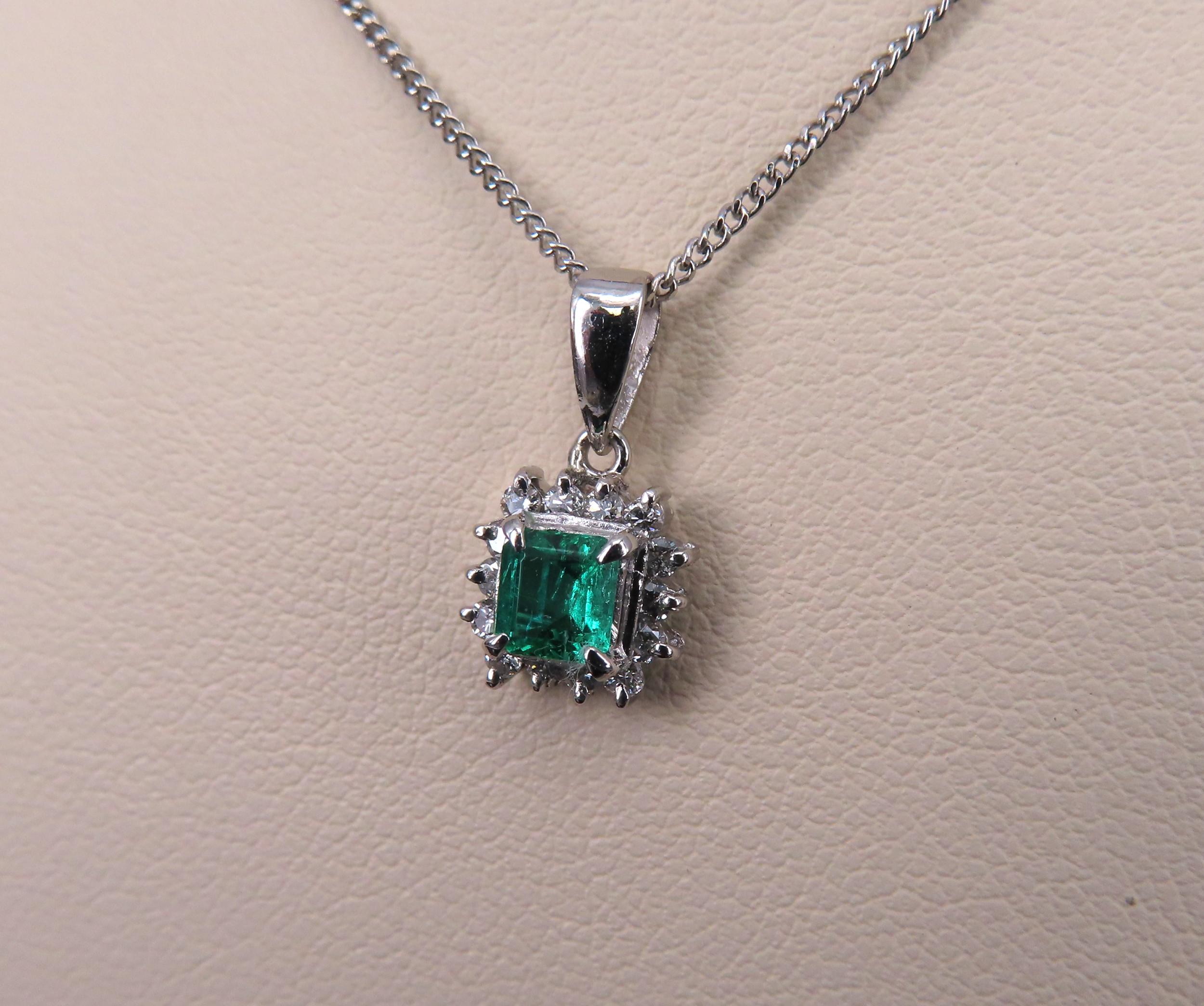 Vintage 0.30ct Colombian Emerald 0.18ct Diamond Platinum Chain Necklace