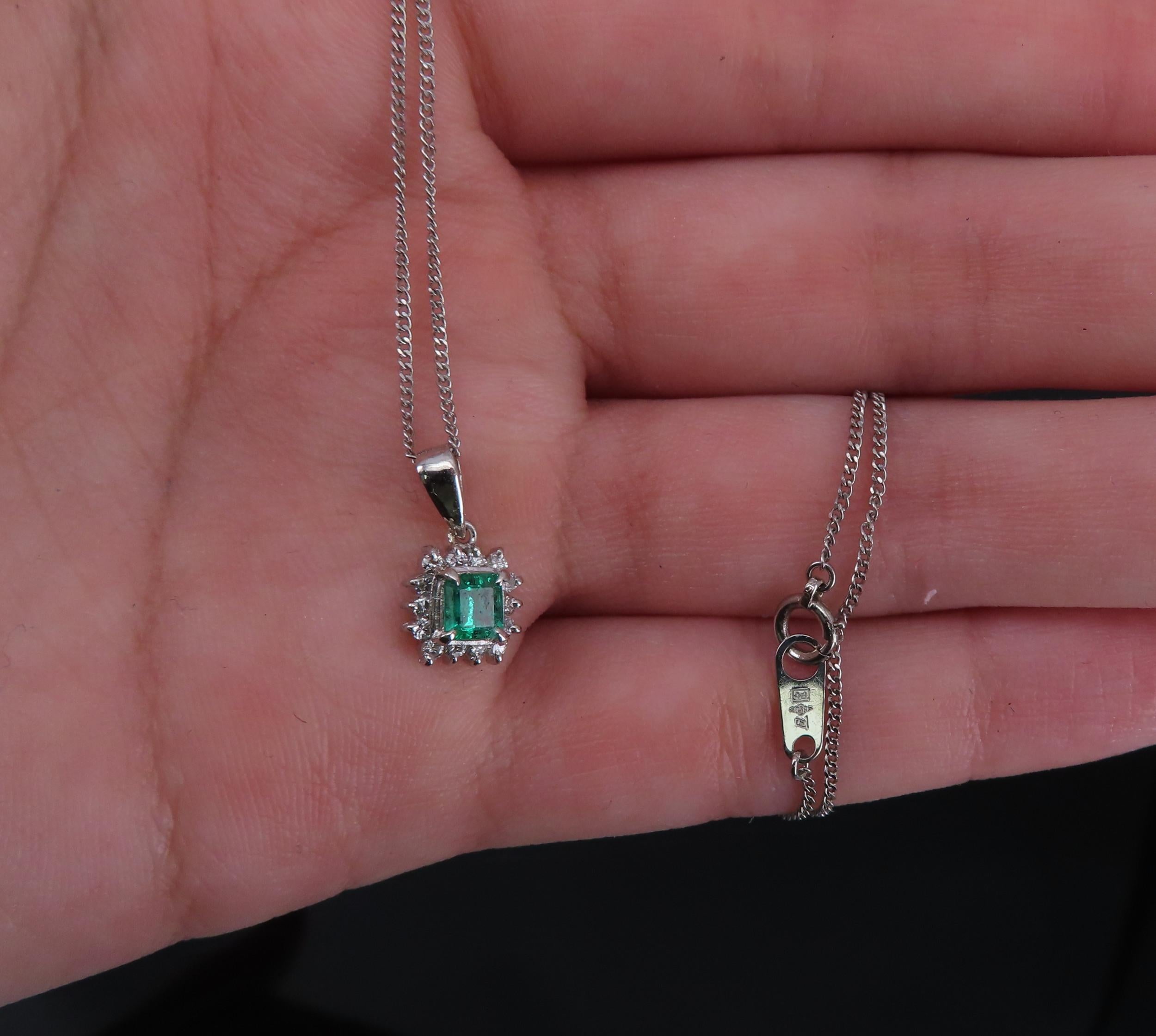 Vintage 0.30ct Colombian Emerald 0.18ct Diamond Platinum Chain Necklace