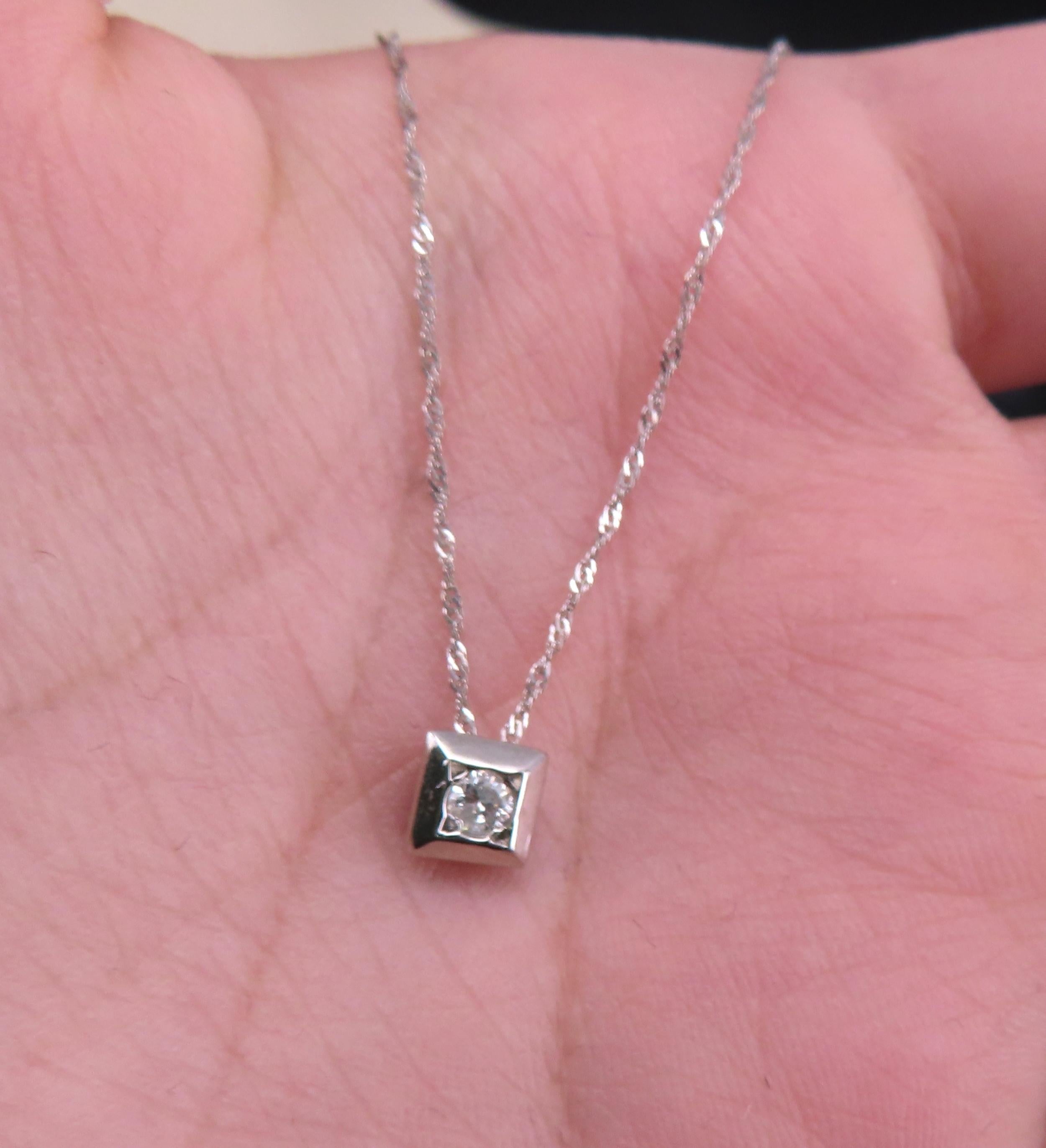 Vintage 0.10ct Round Natural Diamond Platinum Box Pendant Chain Necklace