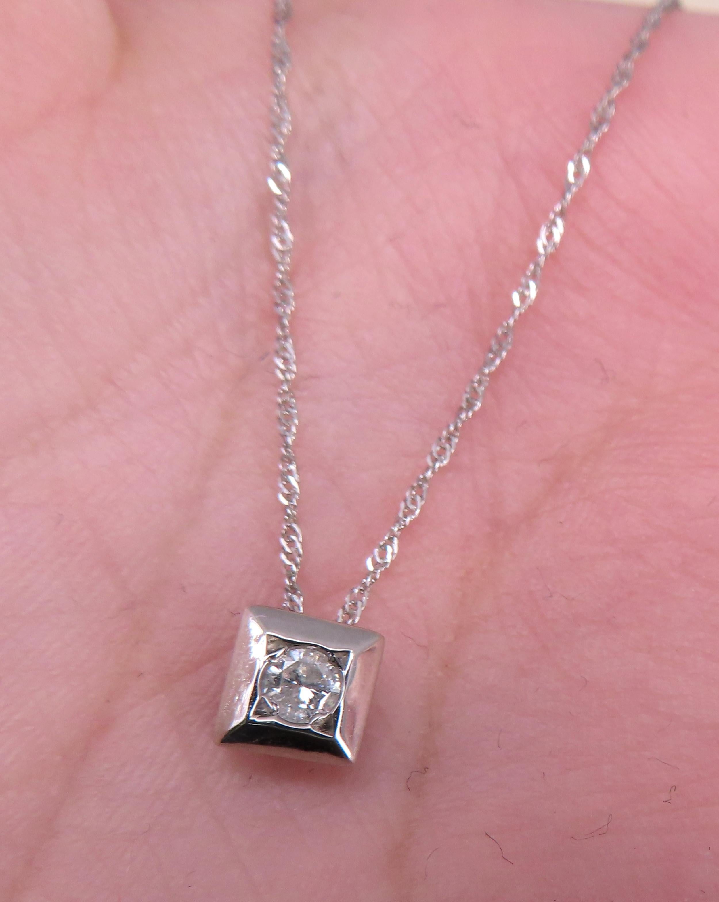 Vintage 0.10ct Round Natural Diamond Platinum Box Pendant Chain Necklace