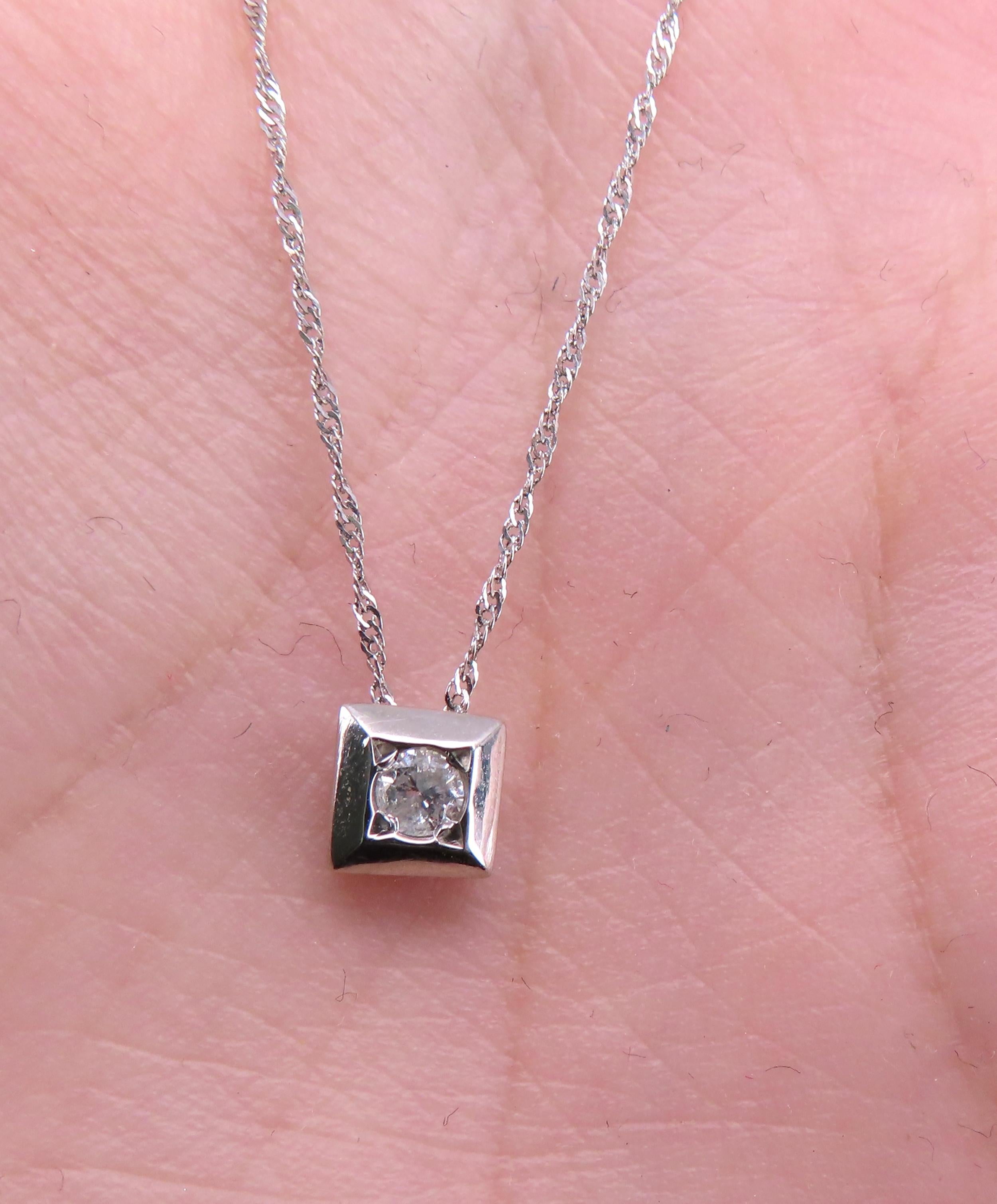 Vintage 0.10ct Round Natural Diamond Platinum Box Pendant Chain Necklace