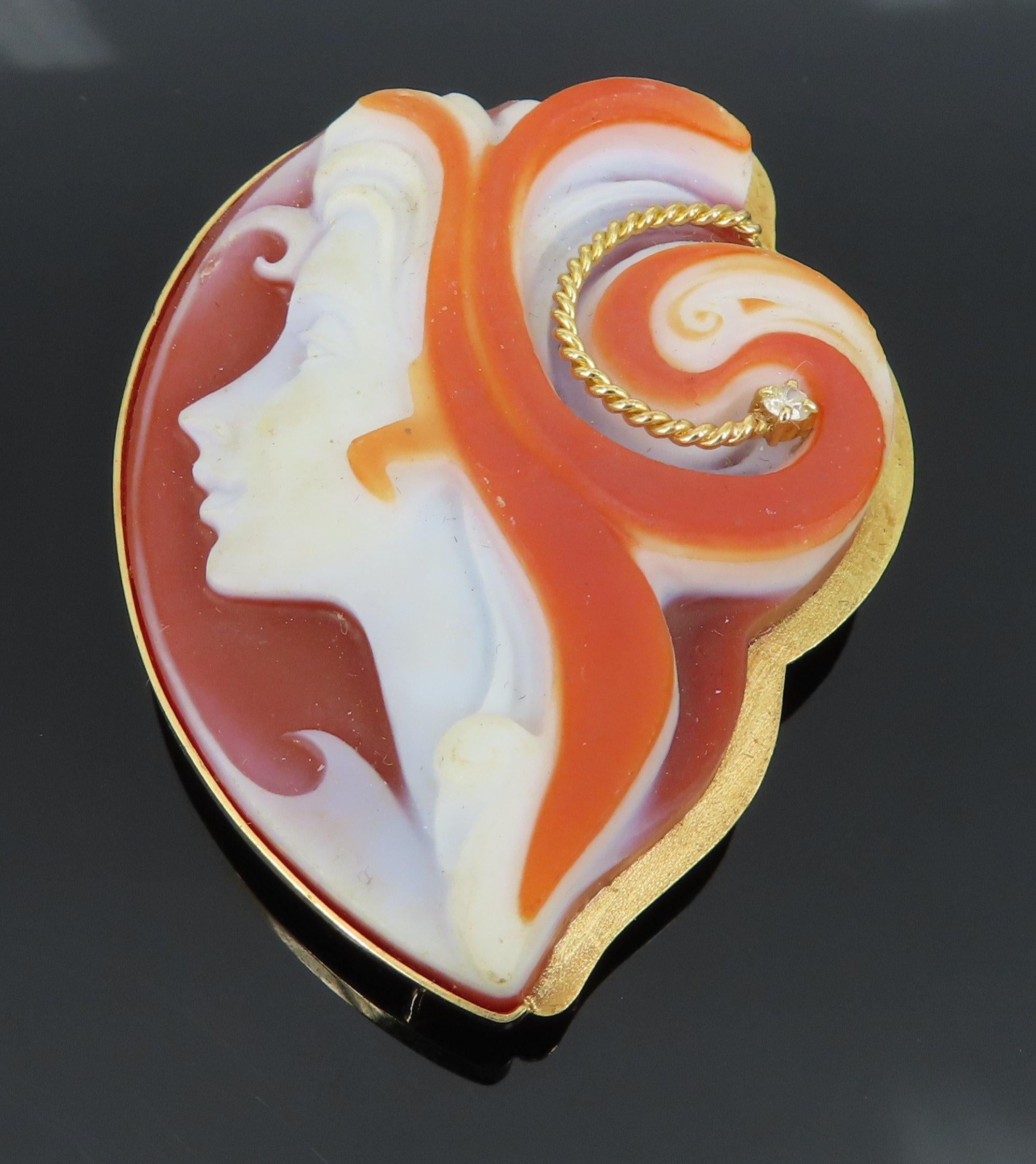 Vintage 0.03ct Diamond & Agate 18K Yellow Gold Cameo Pendant Brooch