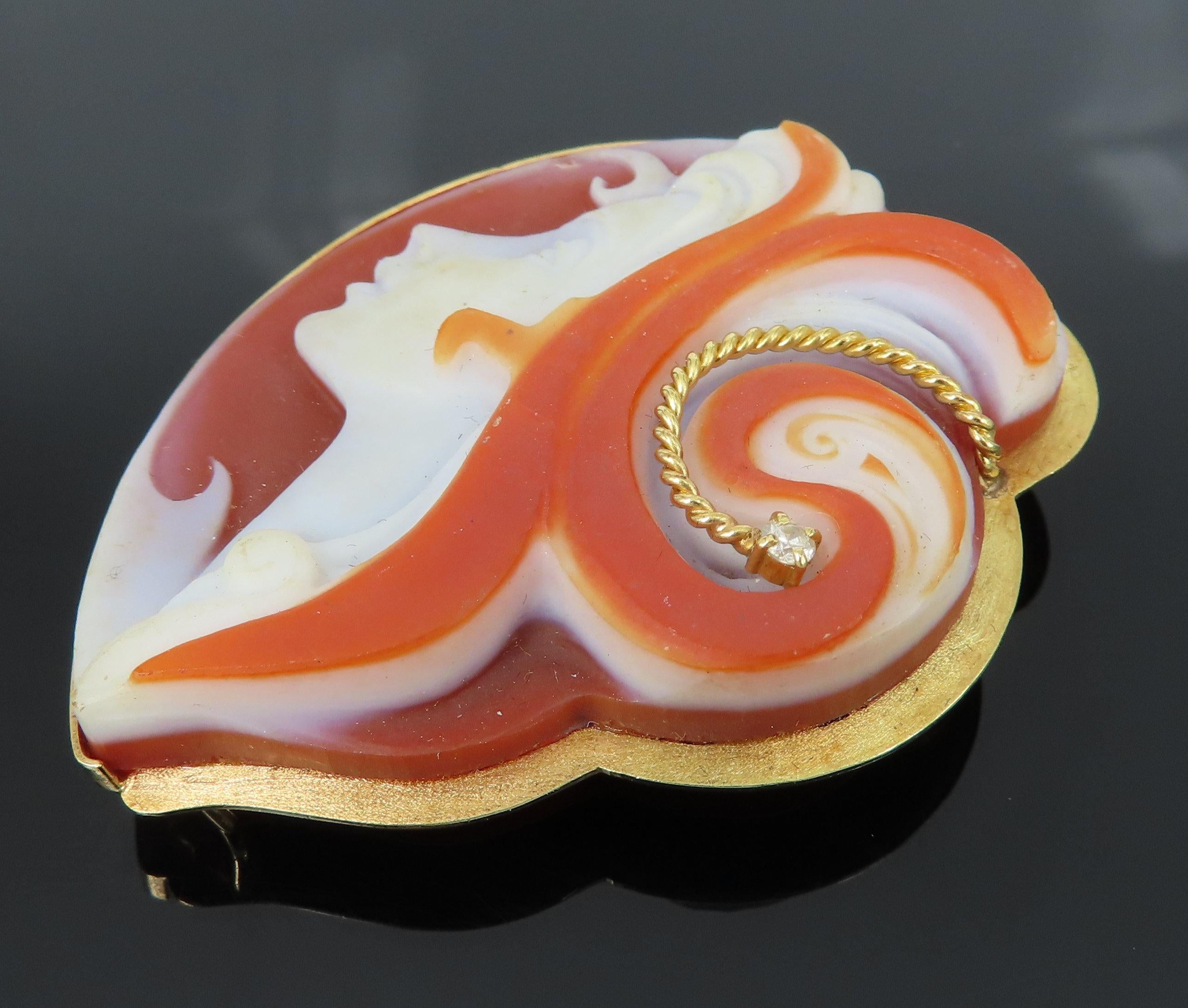 Vintage 0.03ct Diamond & Agate 18K Yellow Gold Cameo Pendant Brooch