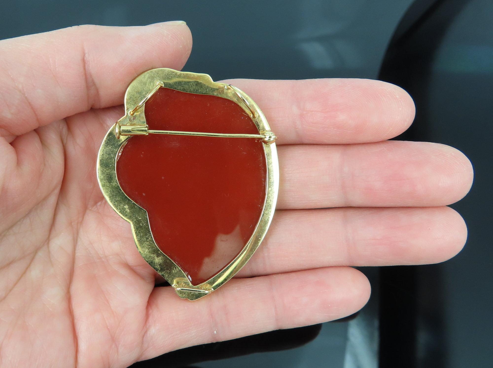 Vintage 0.03ct Diamond & Agate 18K Yellow Gold Cameo Pendant Brooch