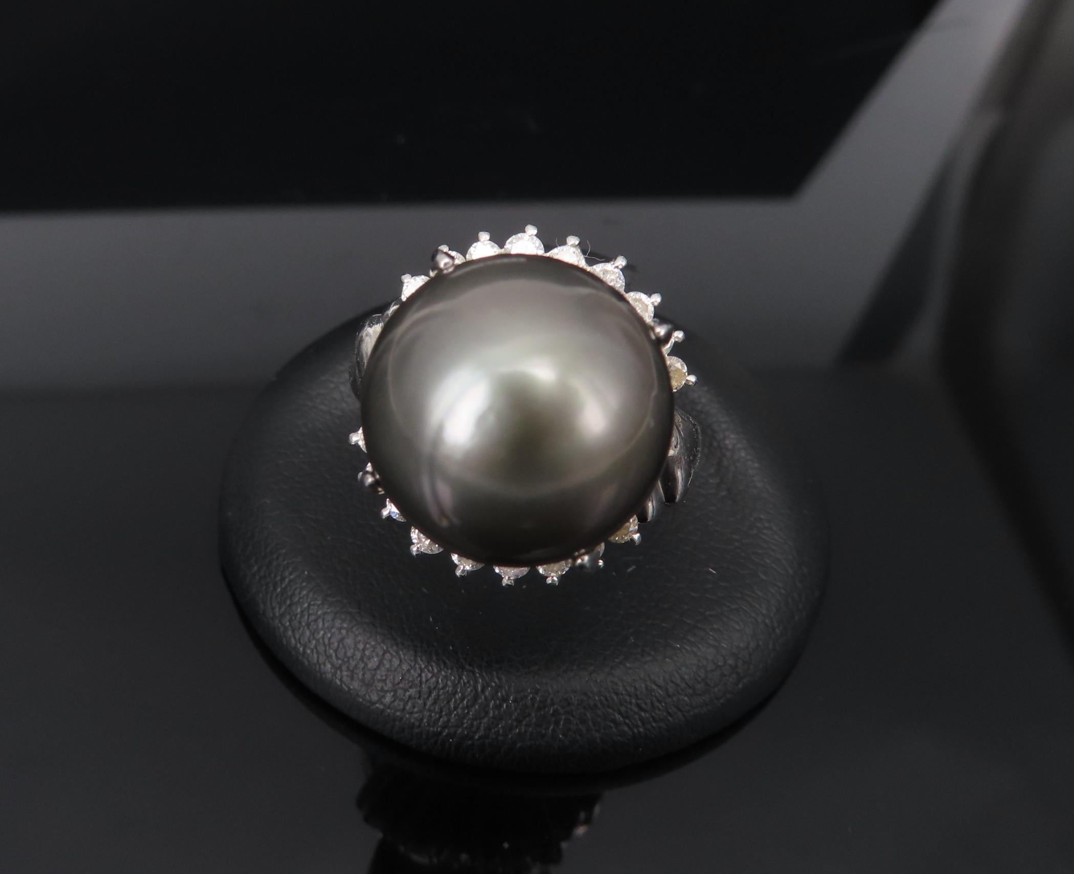 Vintage 14.2mm Black Tahitian Pearl 0.50ct Diamond Platinum Halo Ring Size 6.5