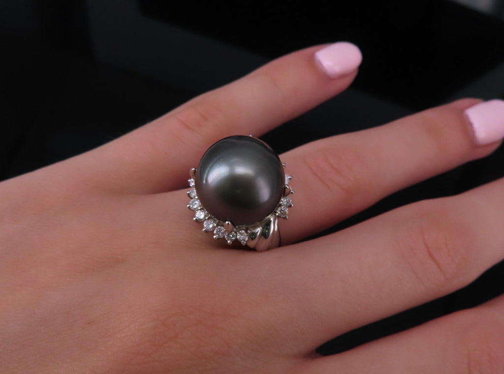 Vintage 14.2mm Black Tahitian Pearl 0.50ct Diamond Platinum Halo Ring Size 6.5