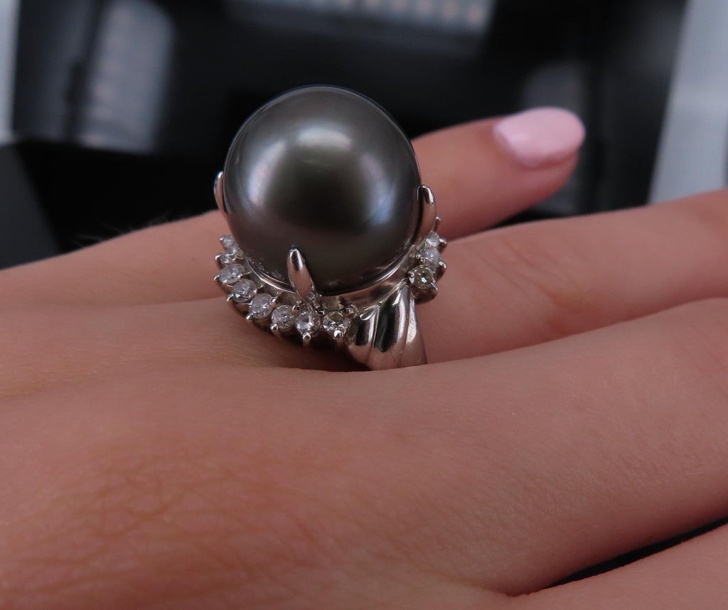 Vintage 14.2mm Black Tahitian Pearl 0.50ct Diamond Platinum Halo Ring Size 6.5